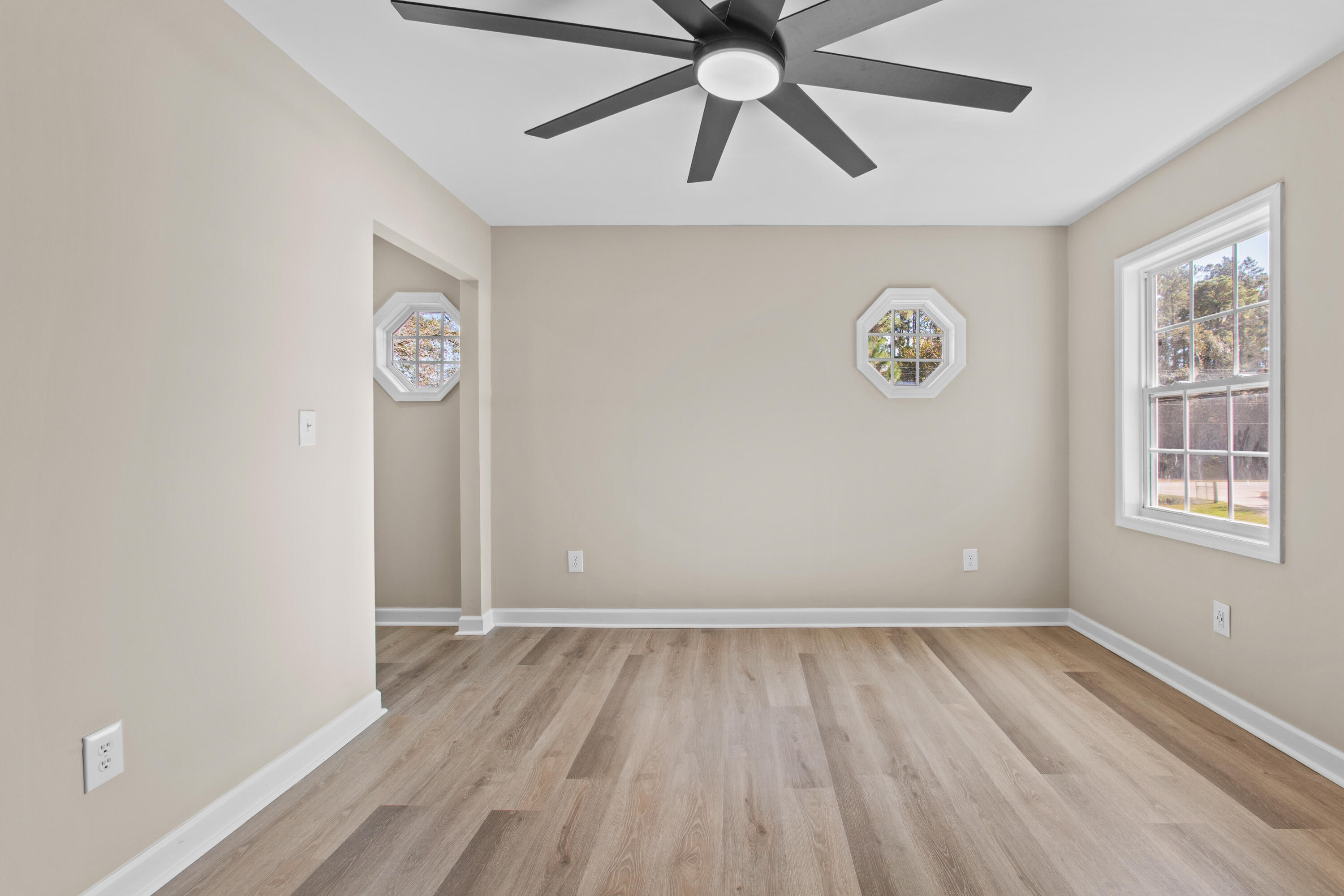 5253 Jefferies Highway