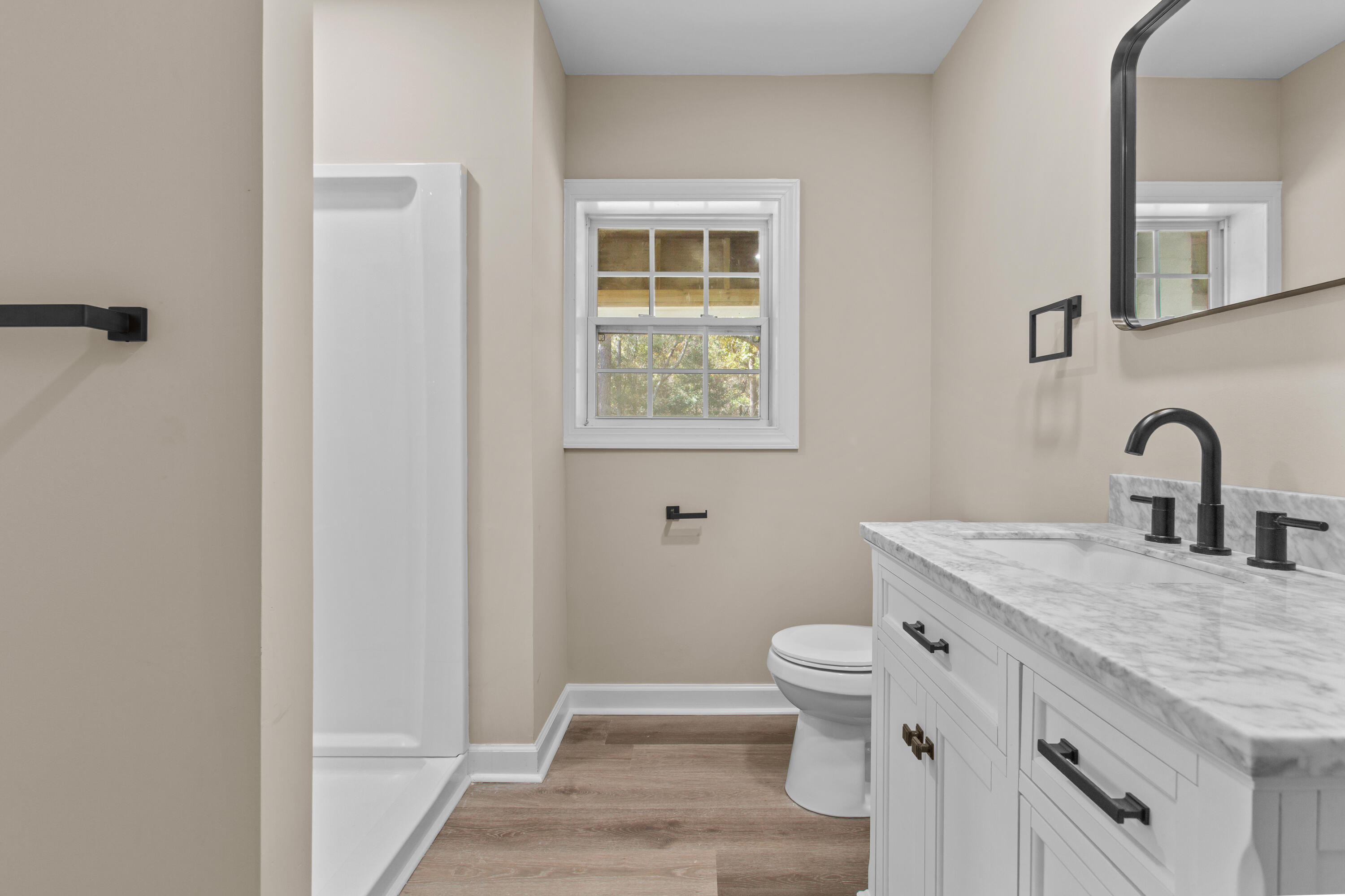 5253 Jefferies Highway