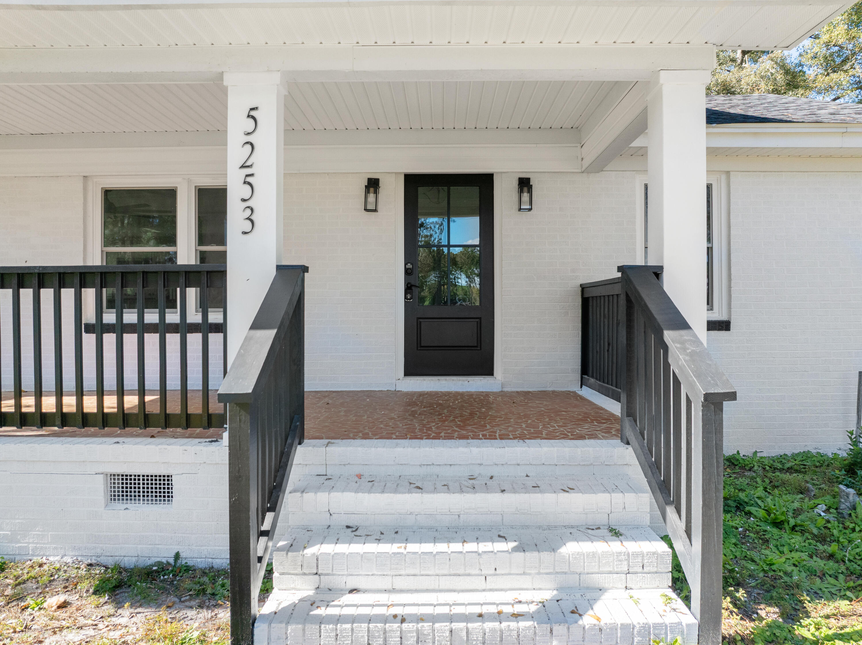 5253 Jefferies Highway