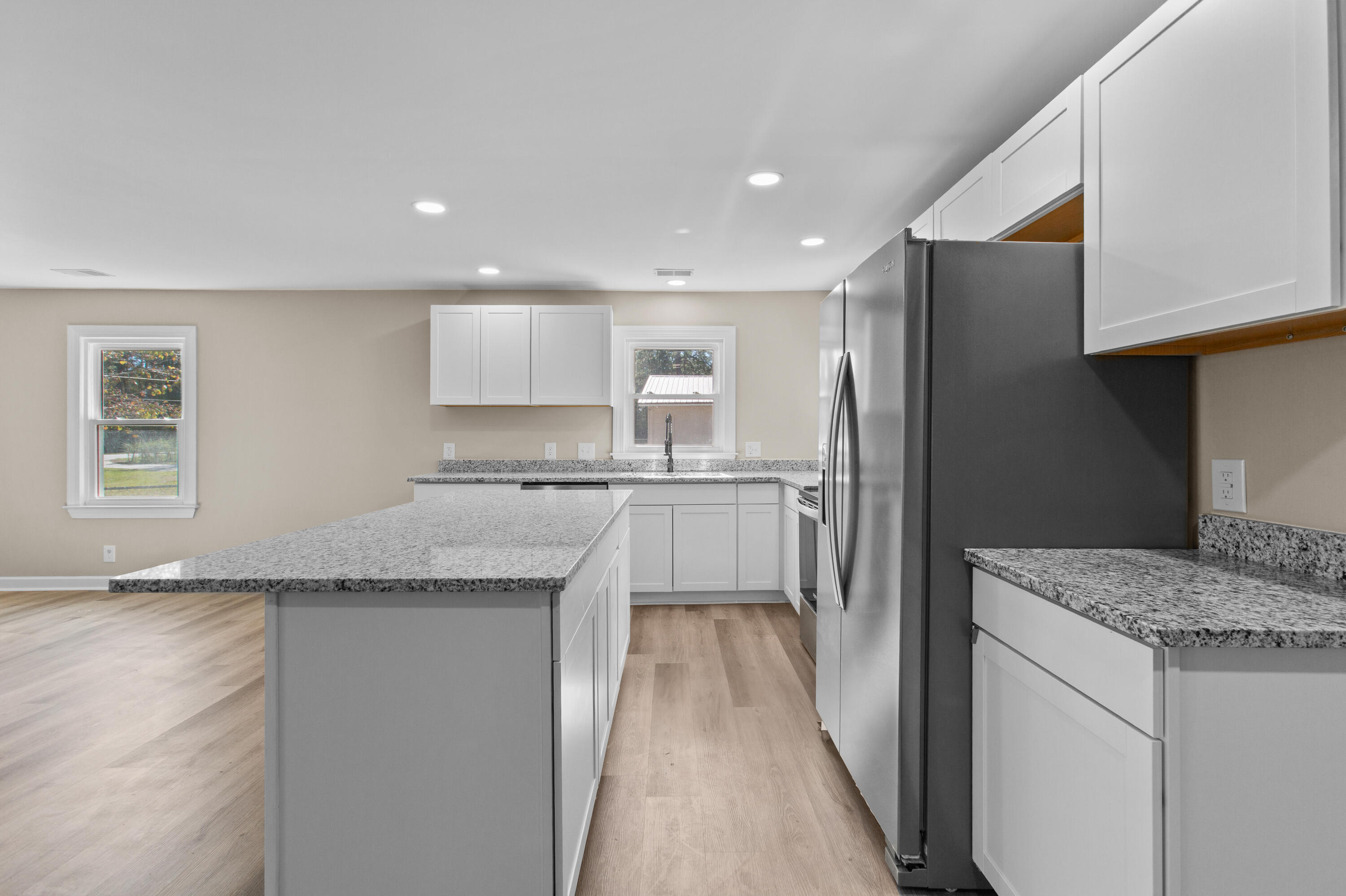 5253 Jefferies Highway