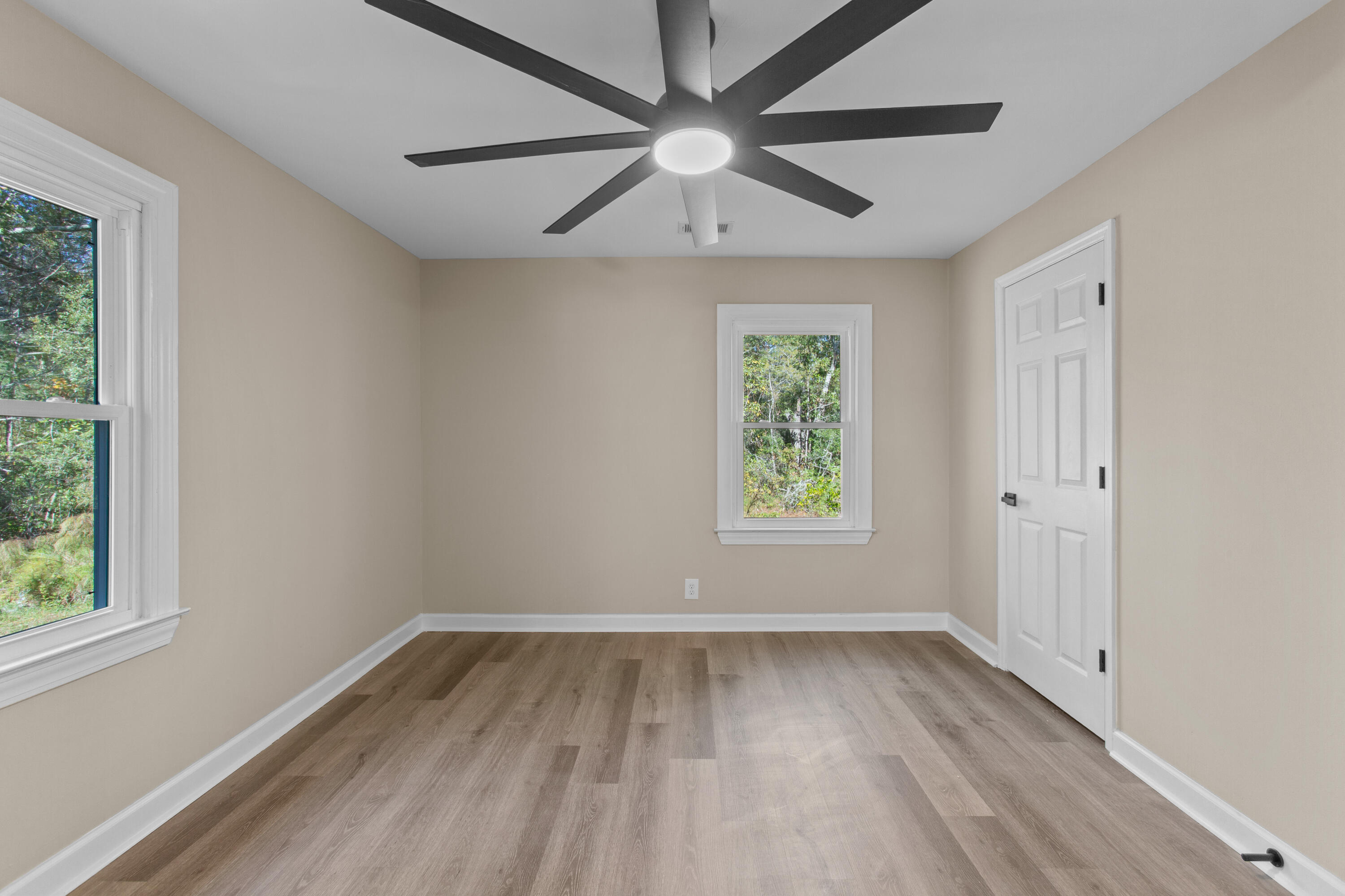 5253 Jefferies Highway