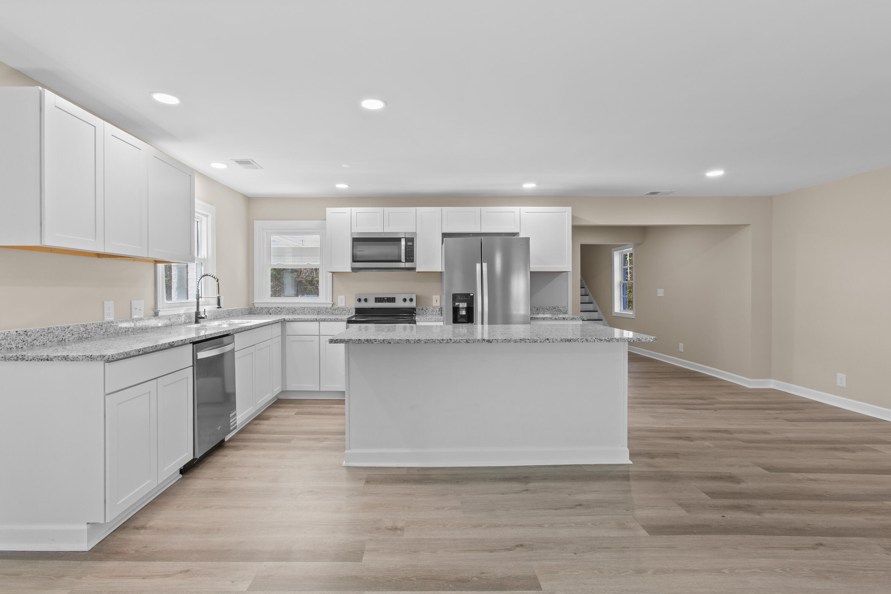 5253 Jefferies Highway