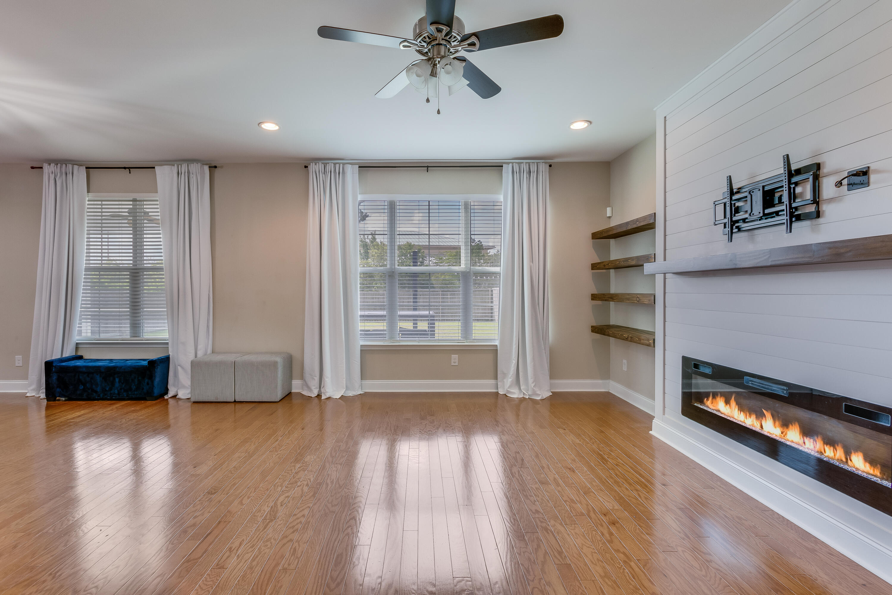 209 Palmetto Walk Drive