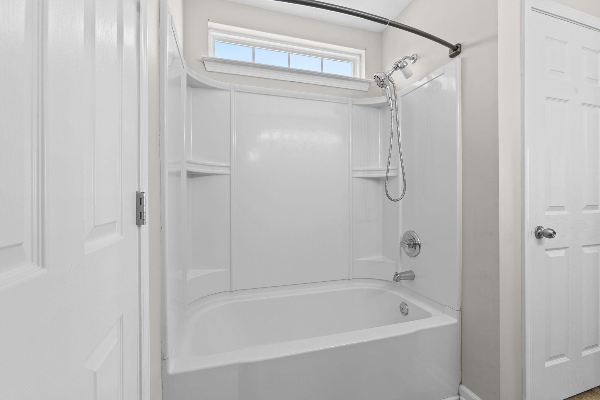 821 Hemingway Circle