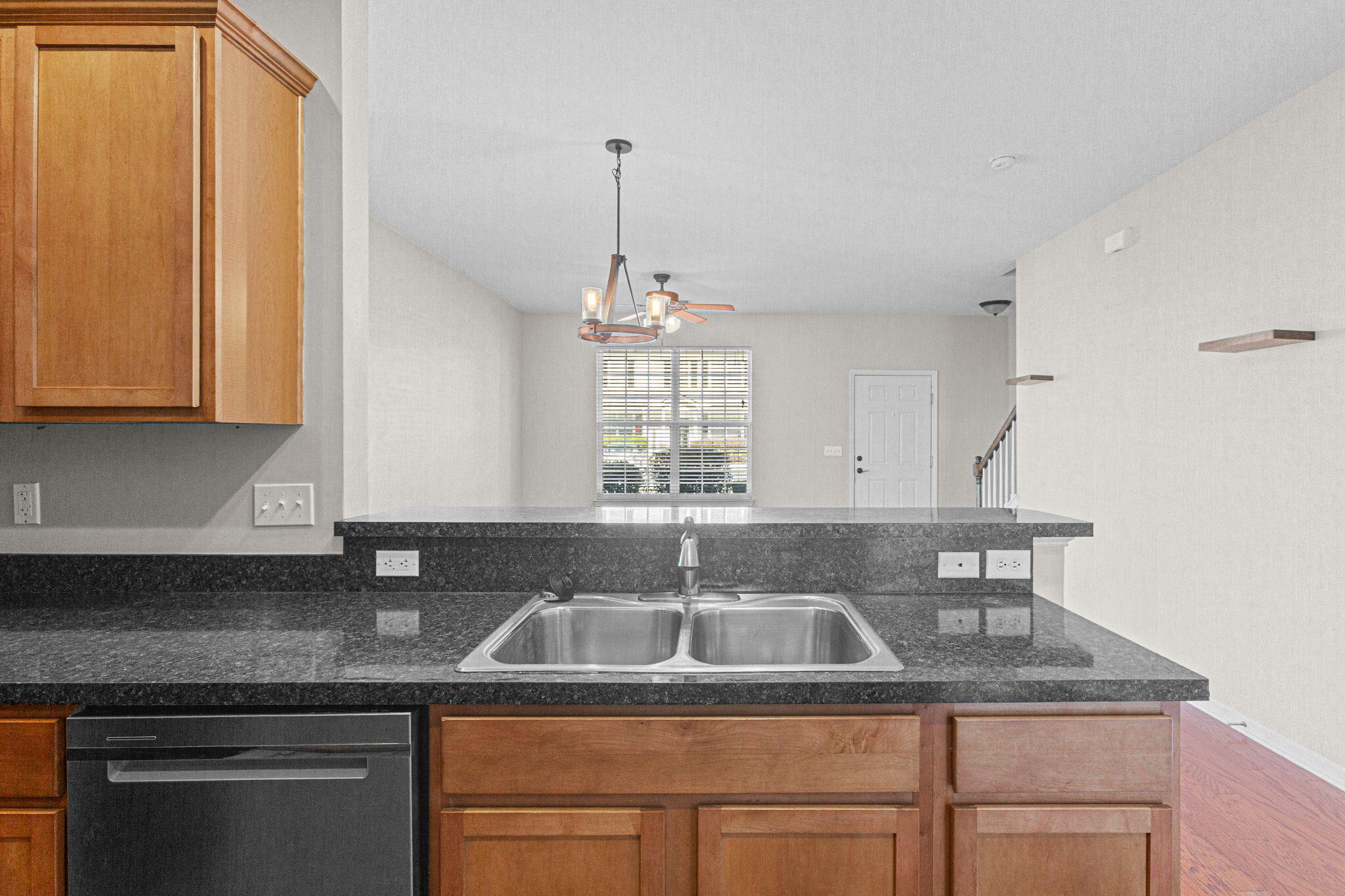 821 Hemingway Circle