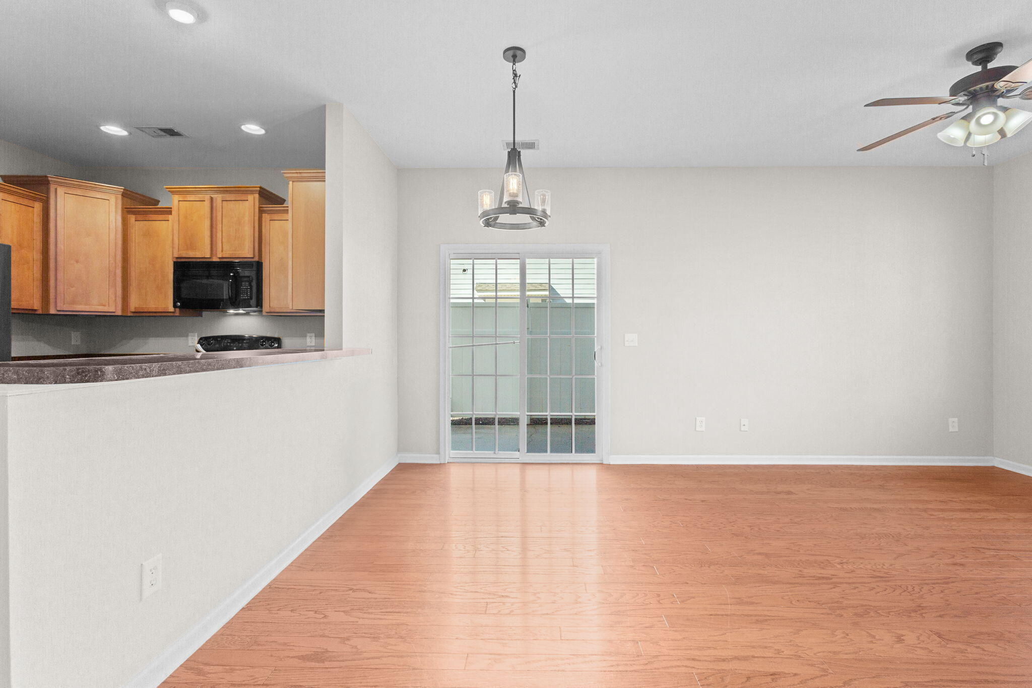 821 Hemingway Circle