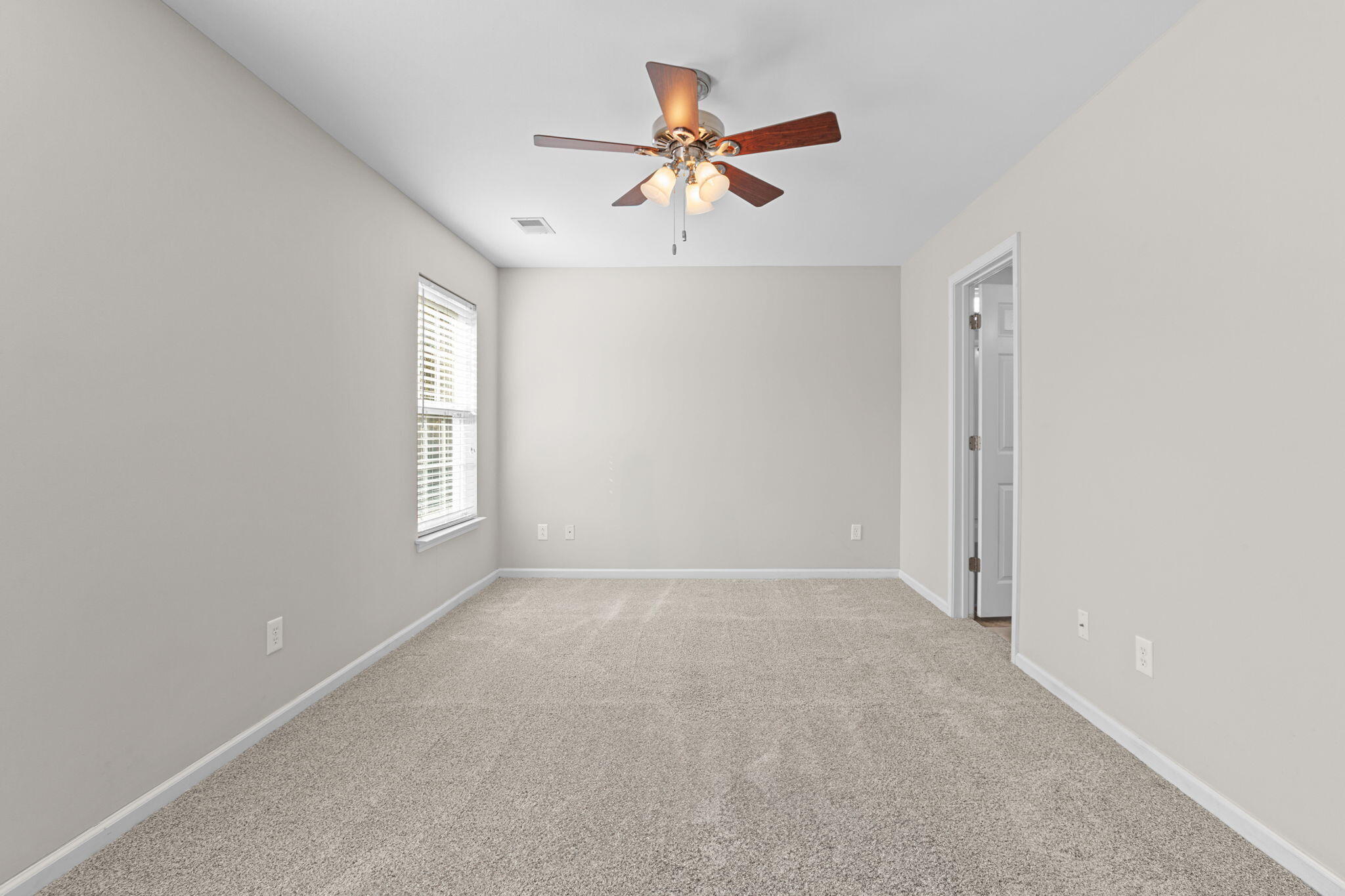 821 Hemingway Circle