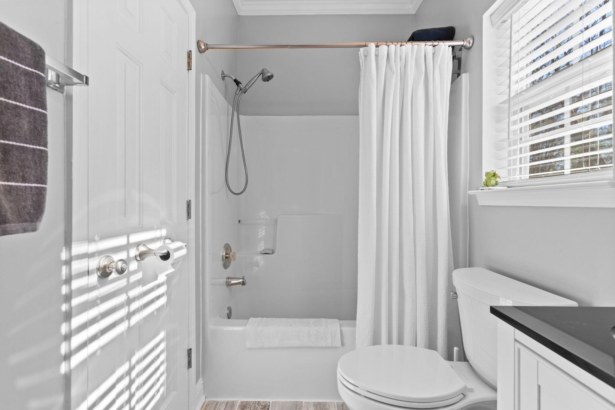 5203 Stonewall Drive