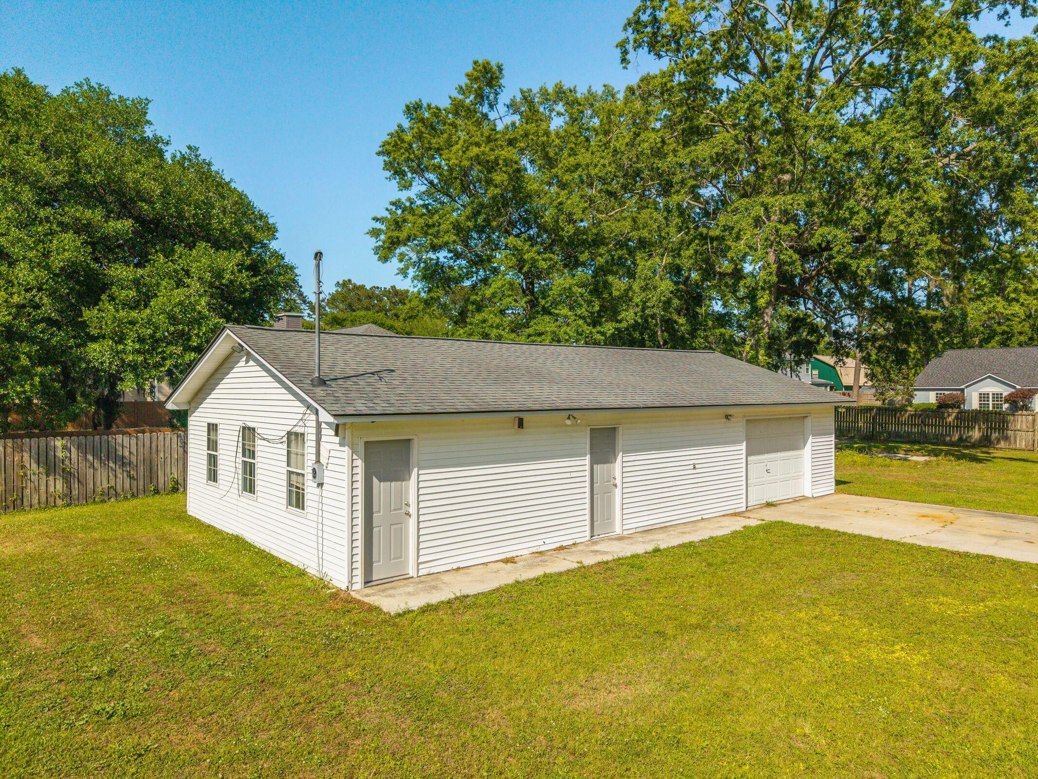 1004 Magnolia Lane
