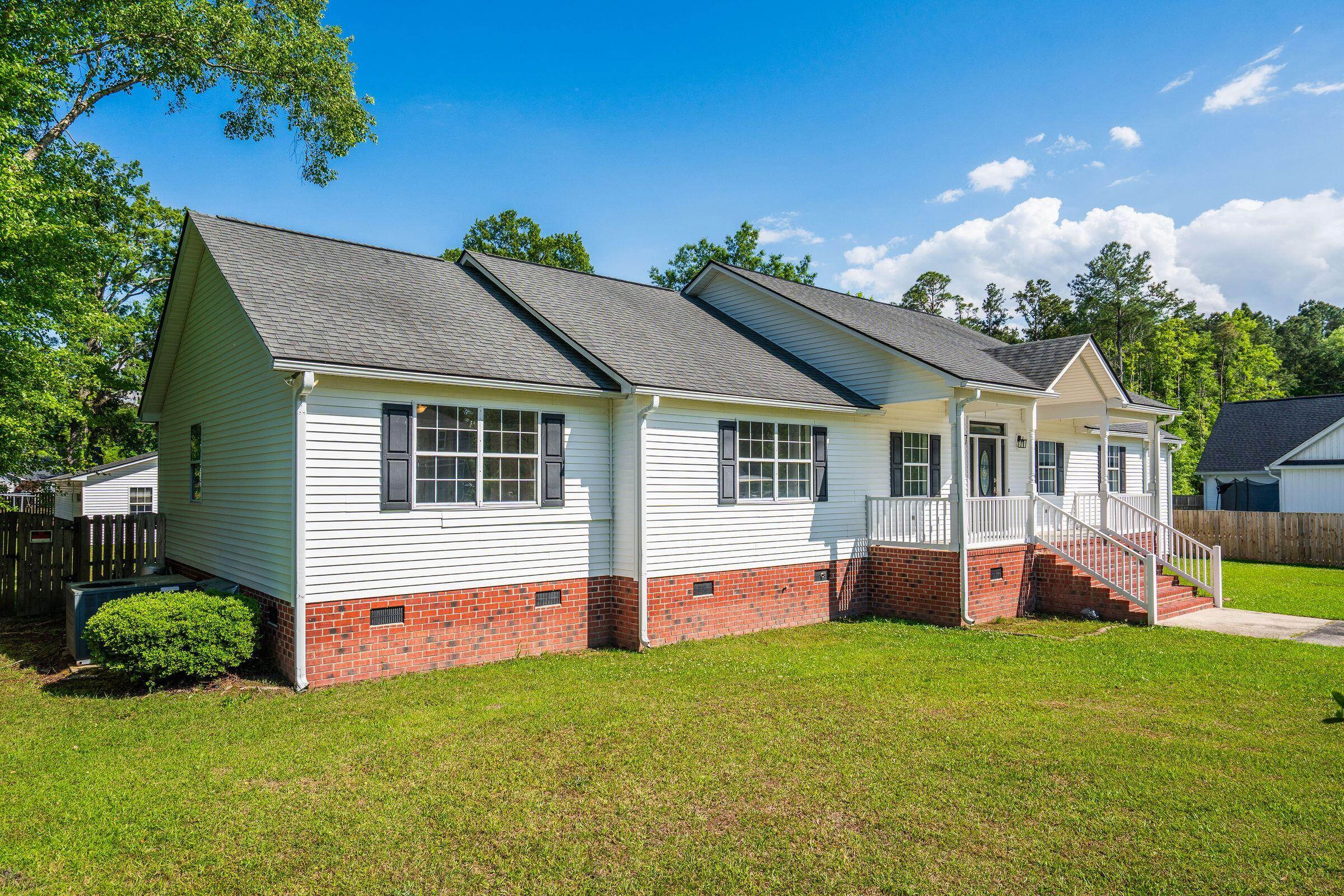 1004 Magnolia Lane