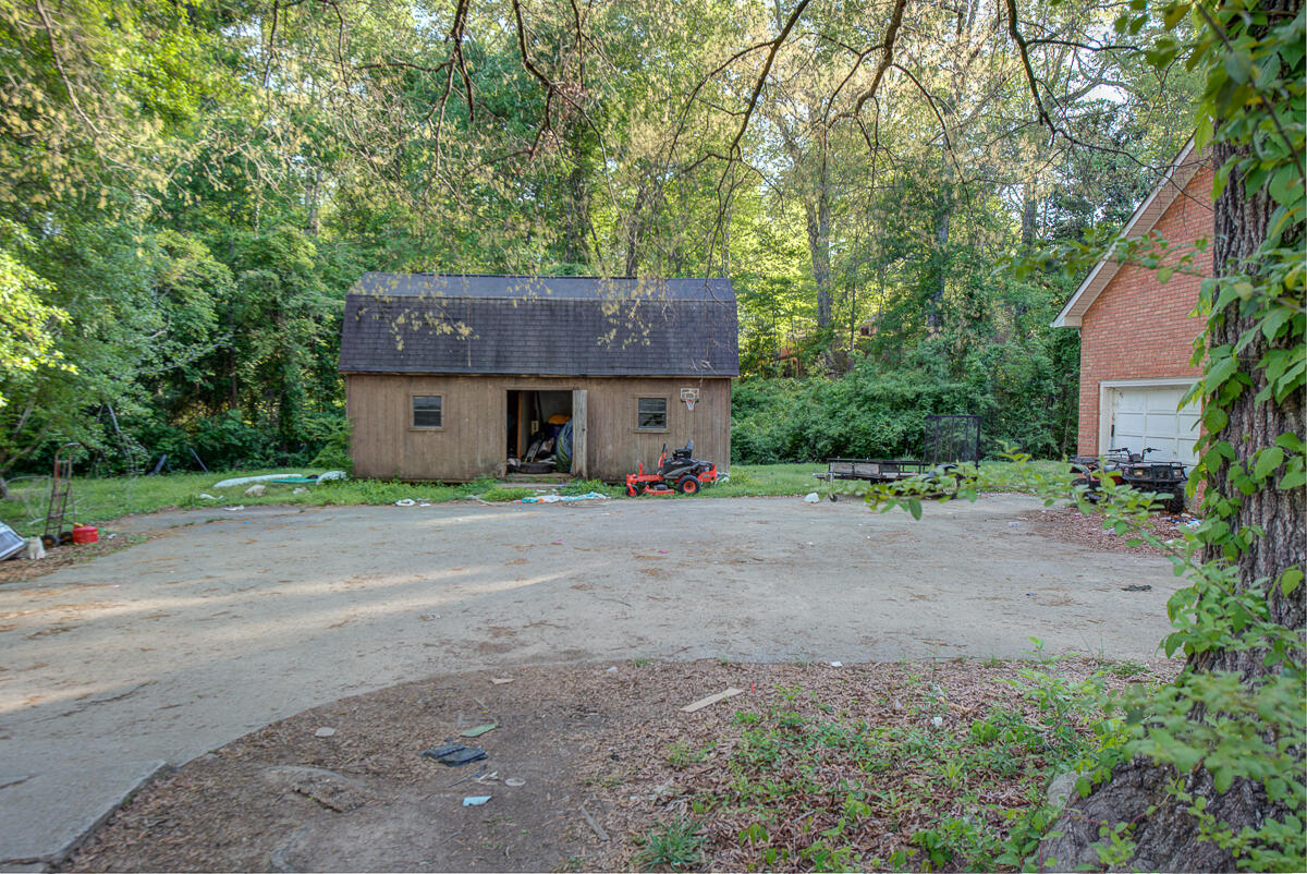 938 Sherwood Circle