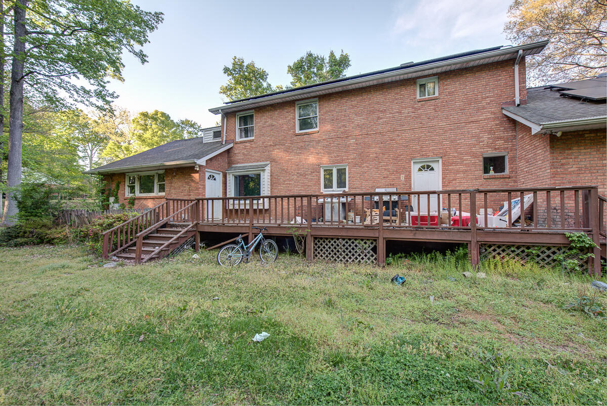 938 Sherwood Circle