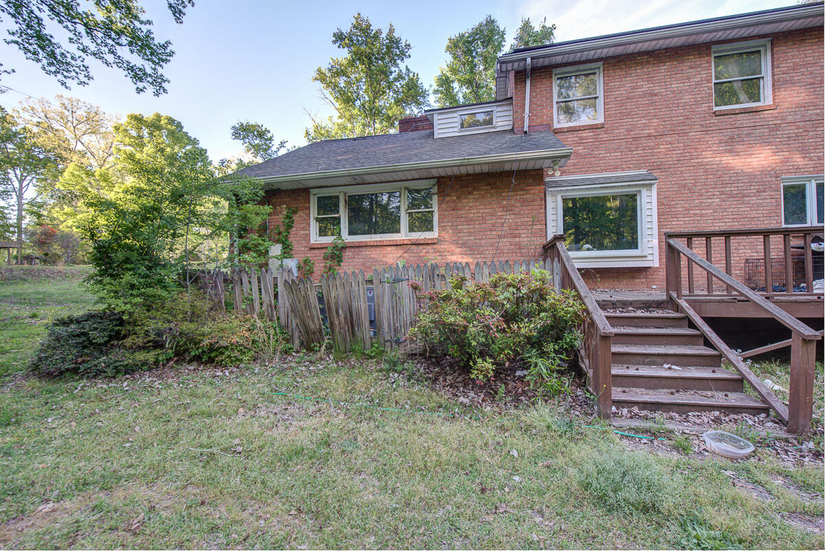938 Sherwood Circle