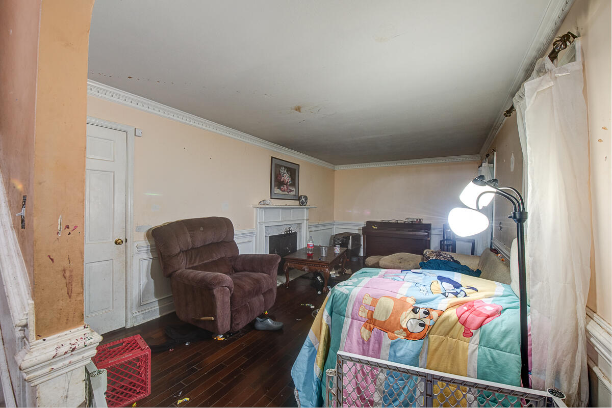 938 Sherwood Circle