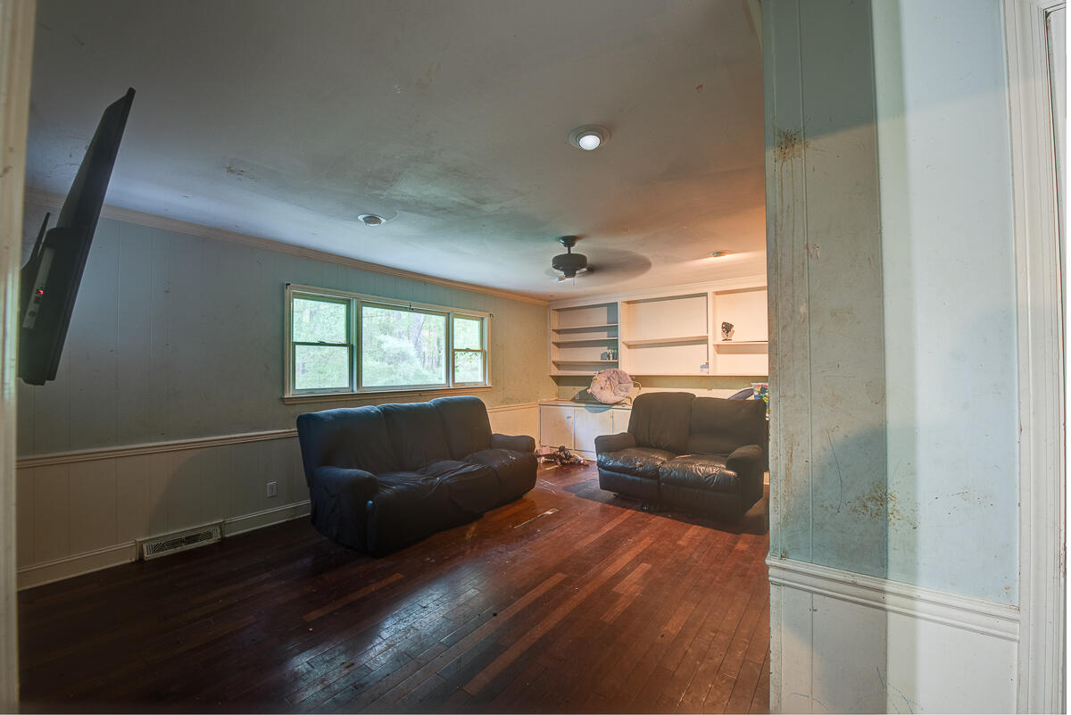 938 Sherwood Circle