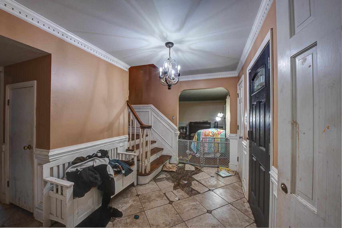 938 Sherwood Circle