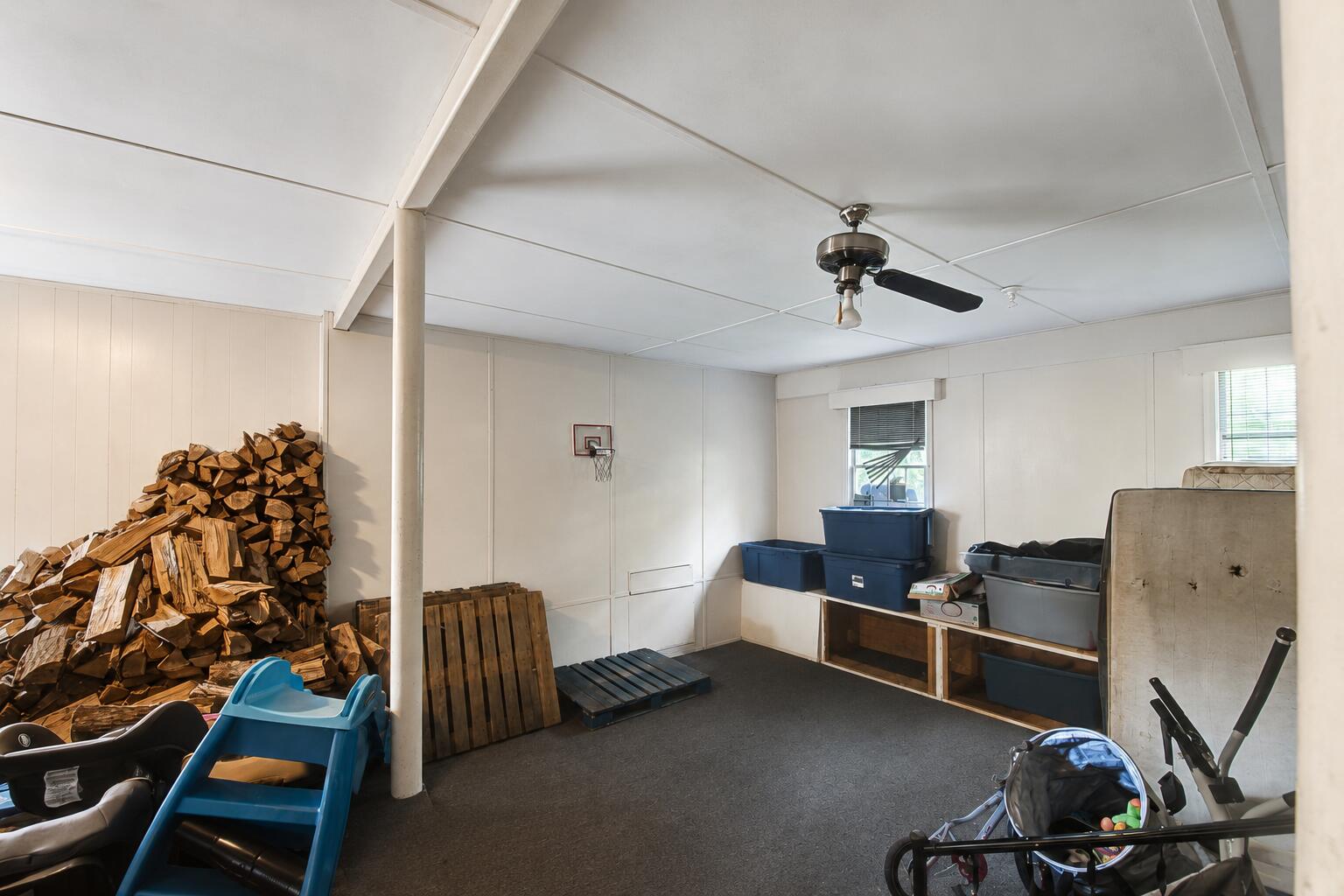 938 Sherwood Circle