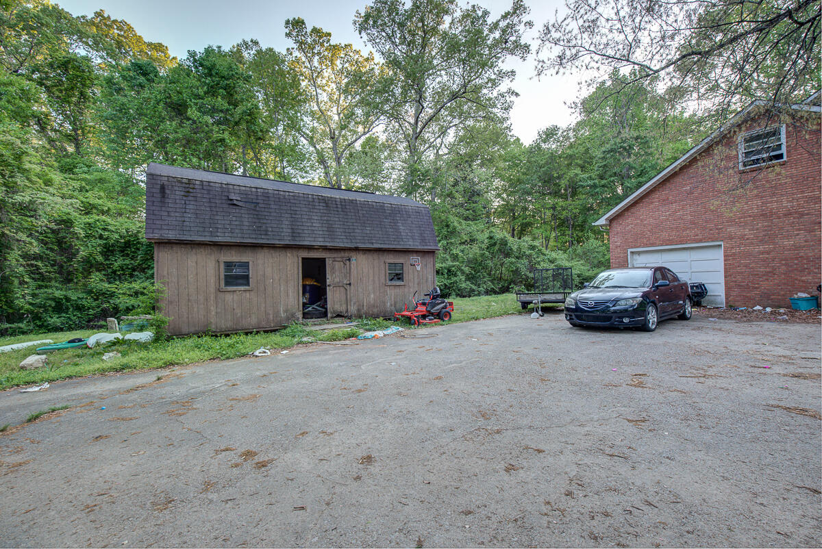 938 Sherwood Circle