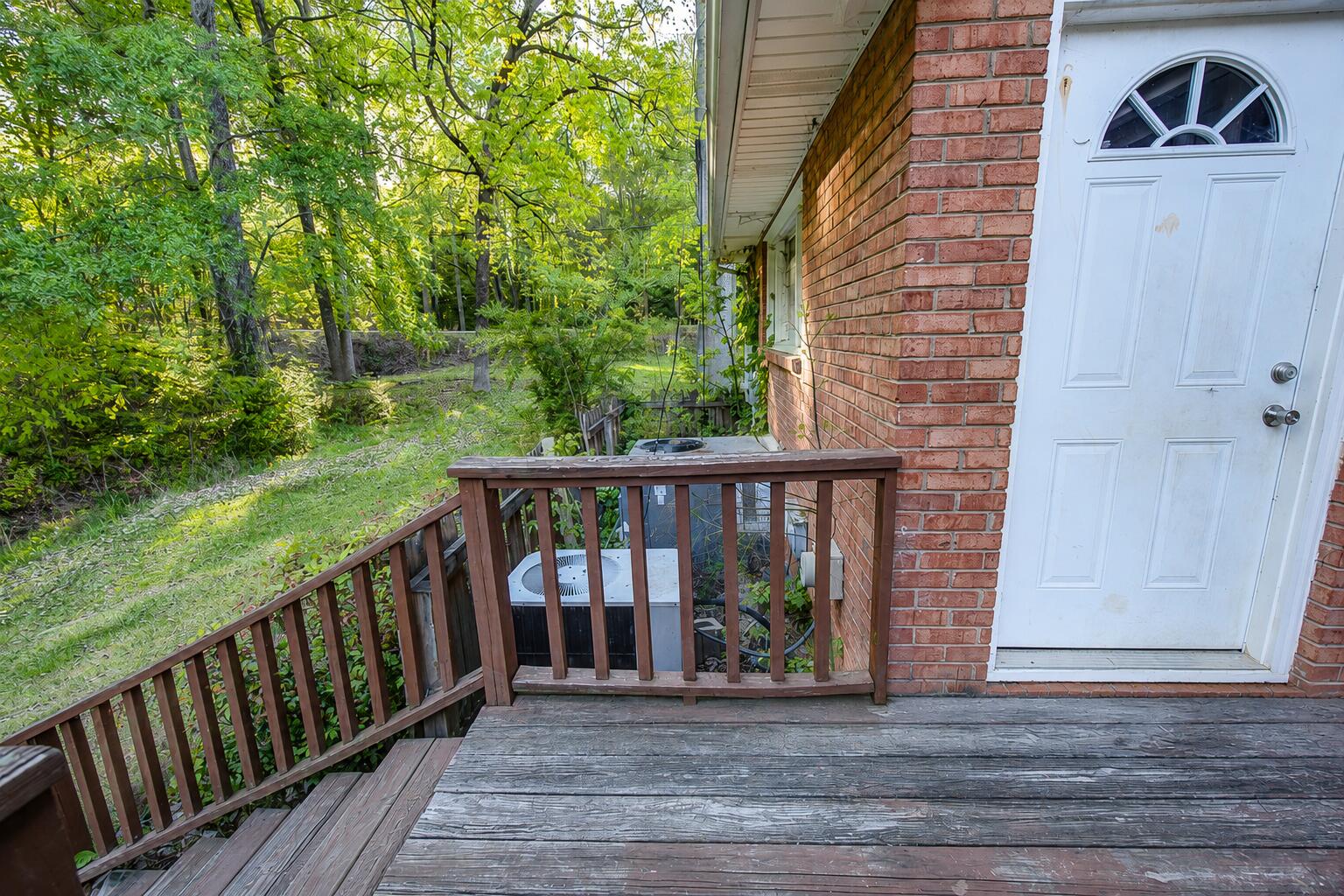 938 Sherwood Circle