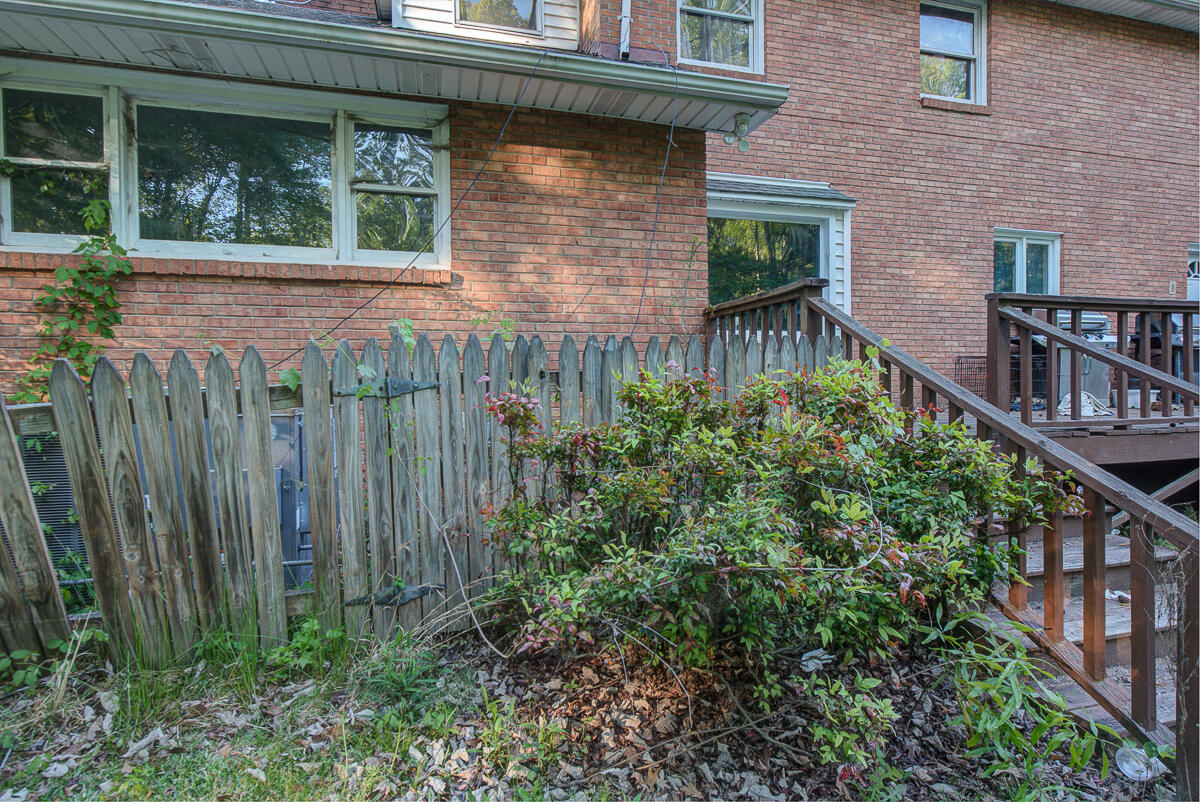 938 Sherwood Circle