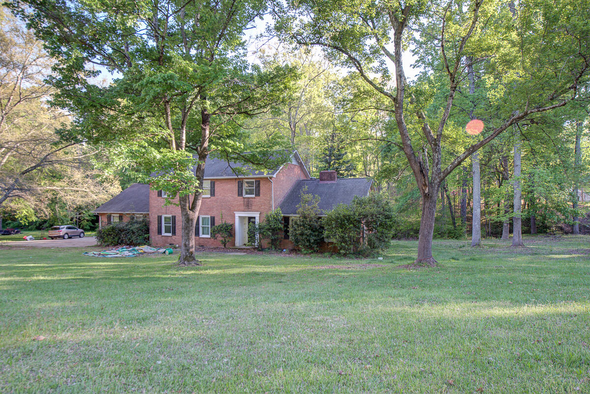 938 Sherwood Circle