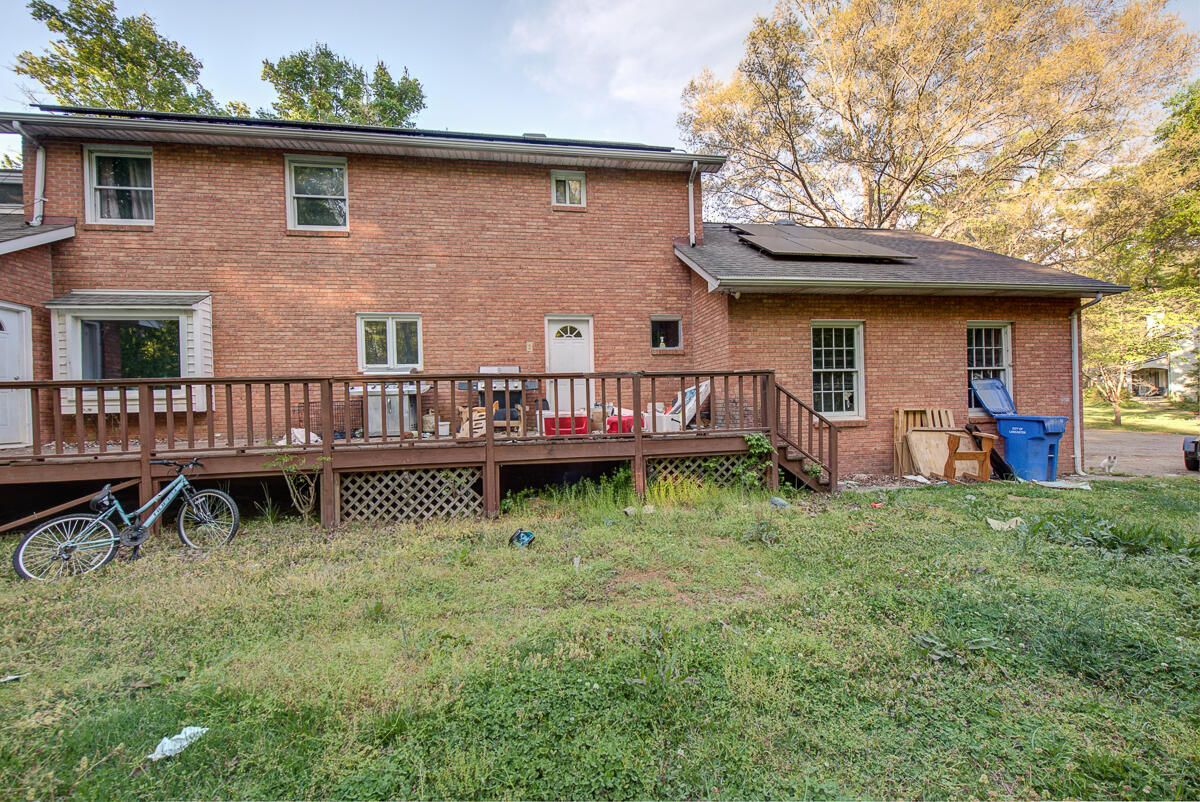 938 Sherwood Circle