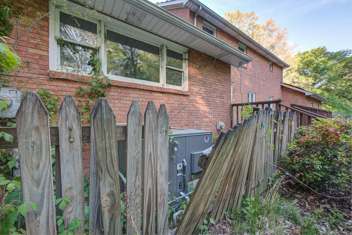938 Sherwood Circle