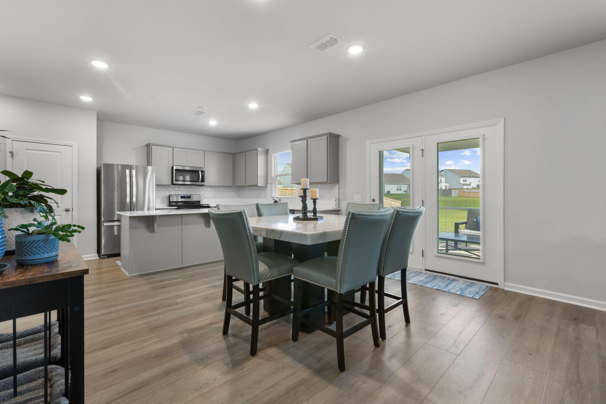 222 W Bradford Pointe Drive