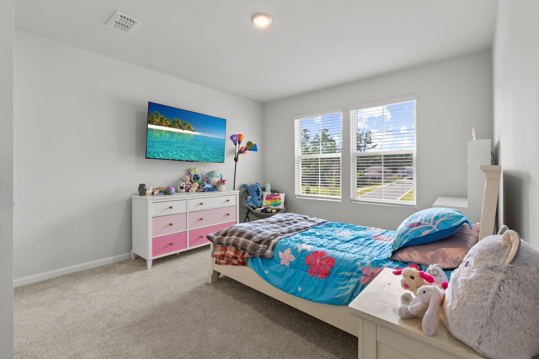 222 W Bradford Pointe Drive