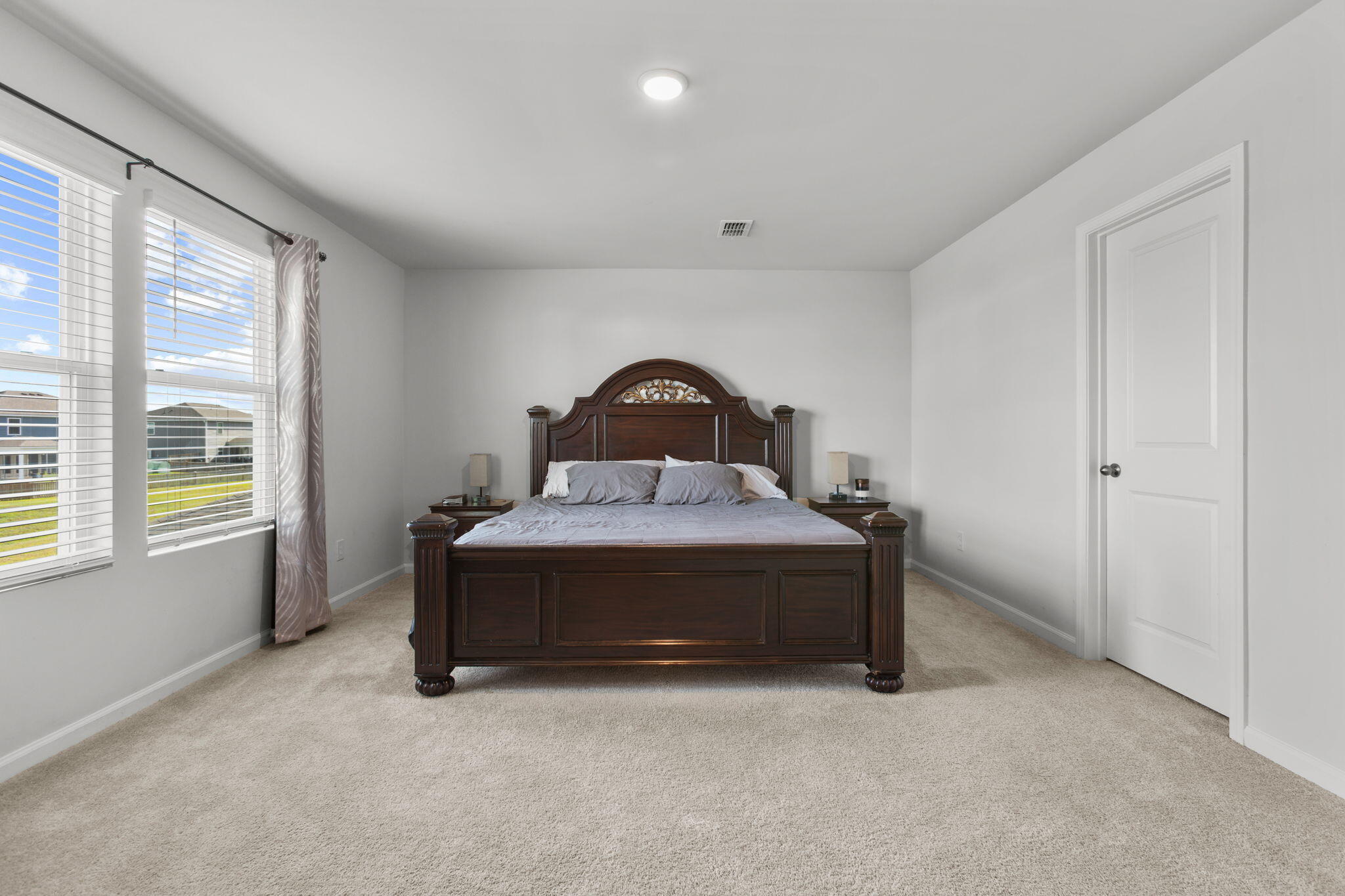 222 W Bradford Pointe Drive
