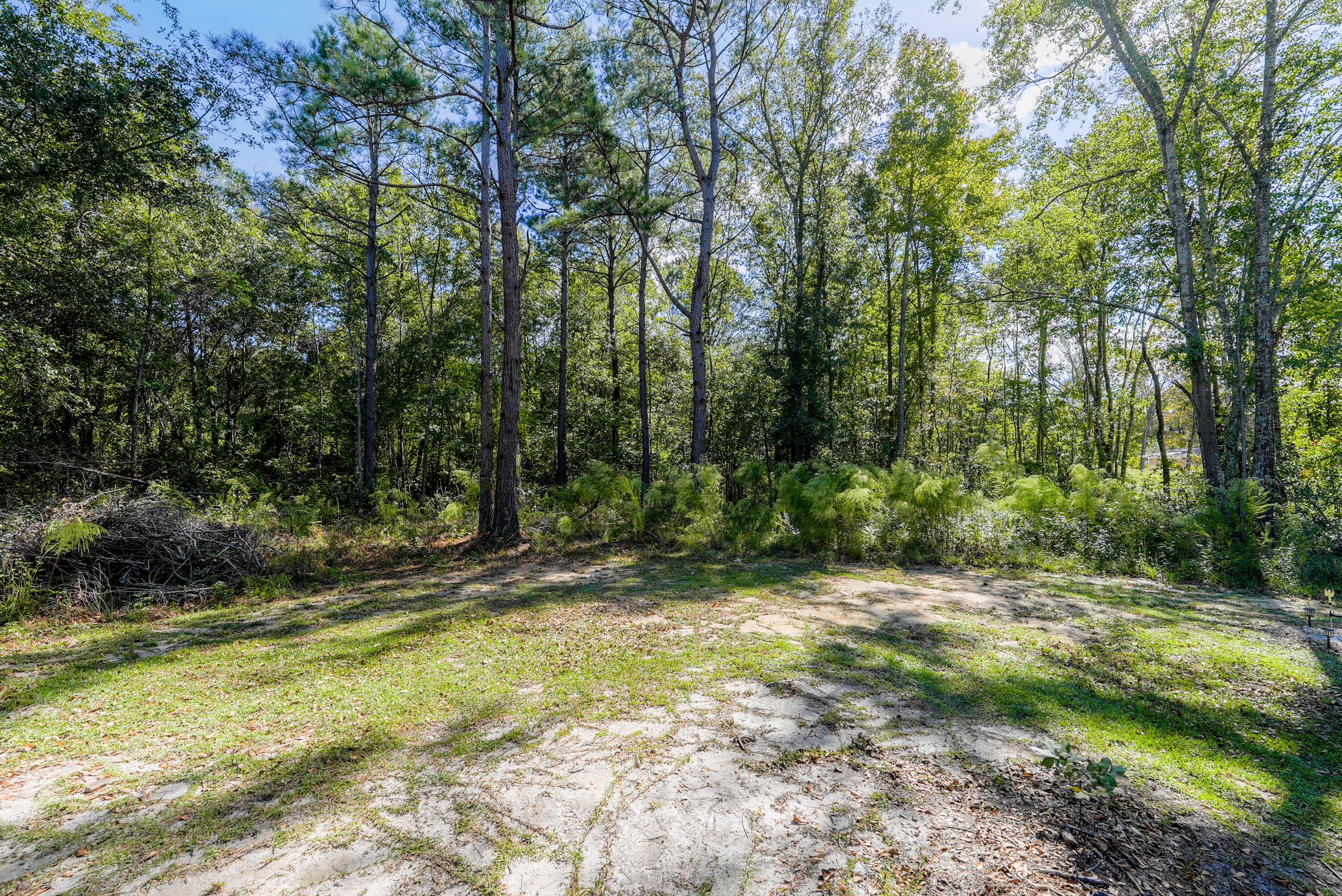 1102 Peru Road