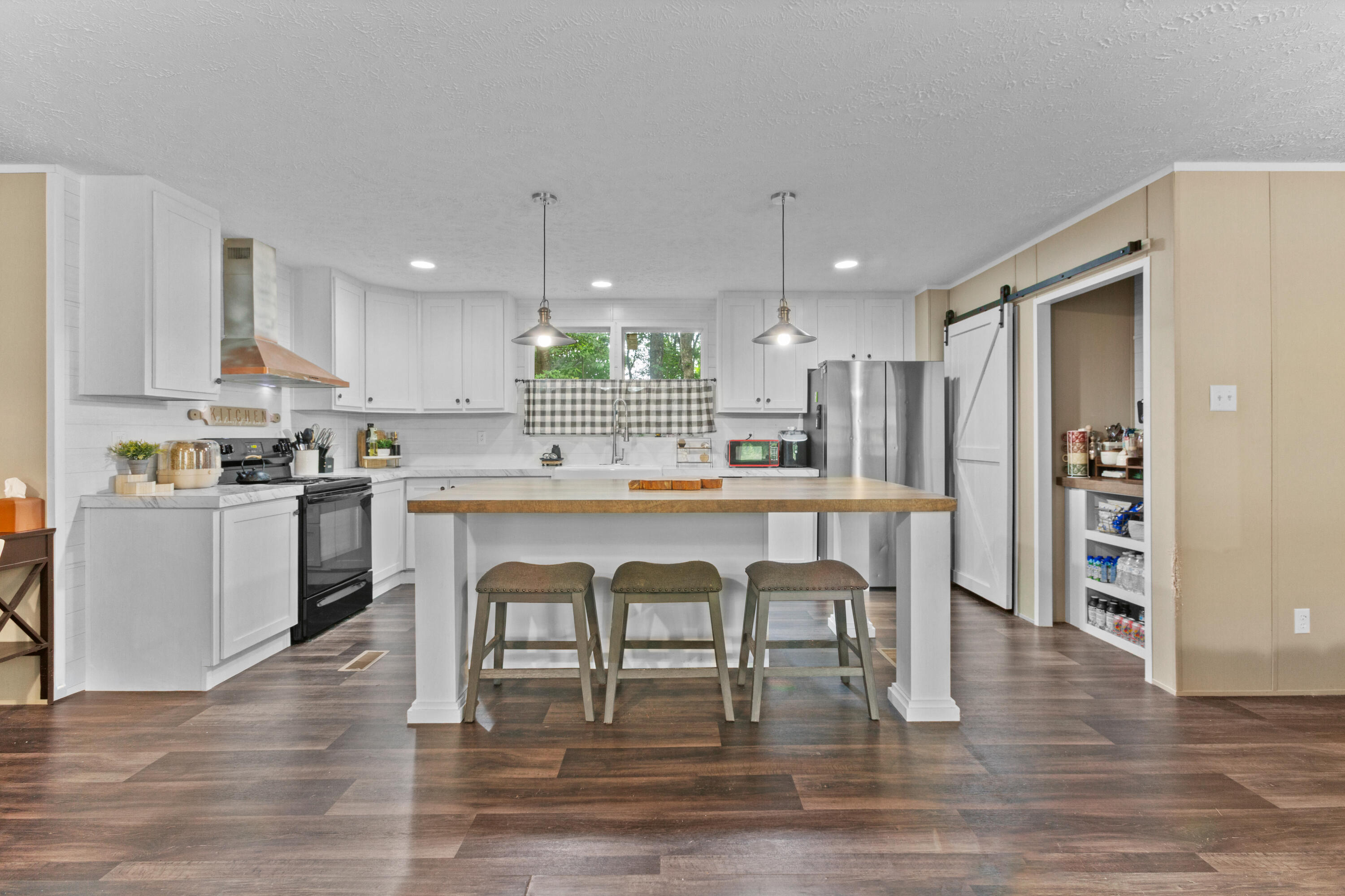 193 Mott Road
