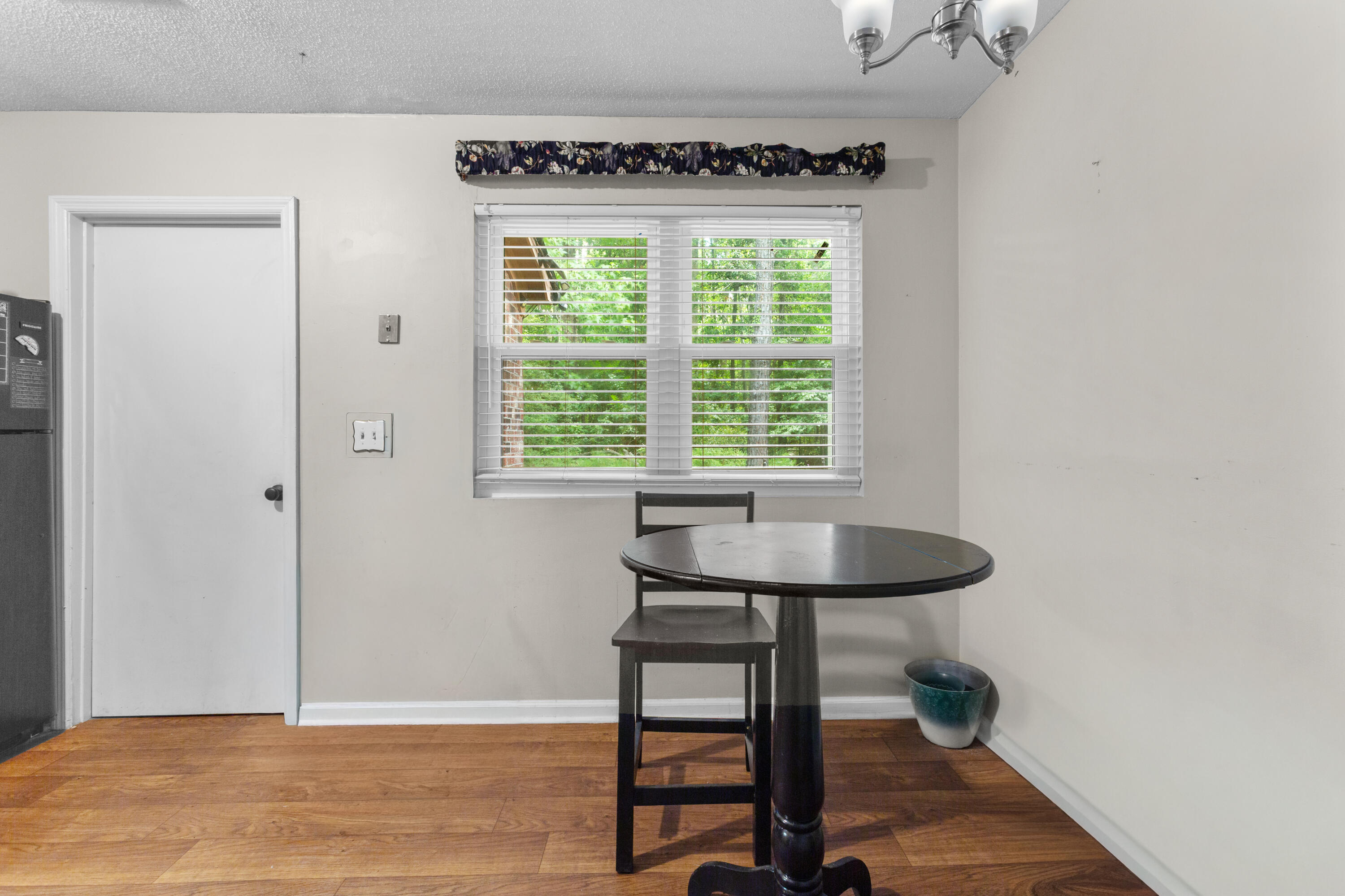 100 Kimeran Lane Apt D