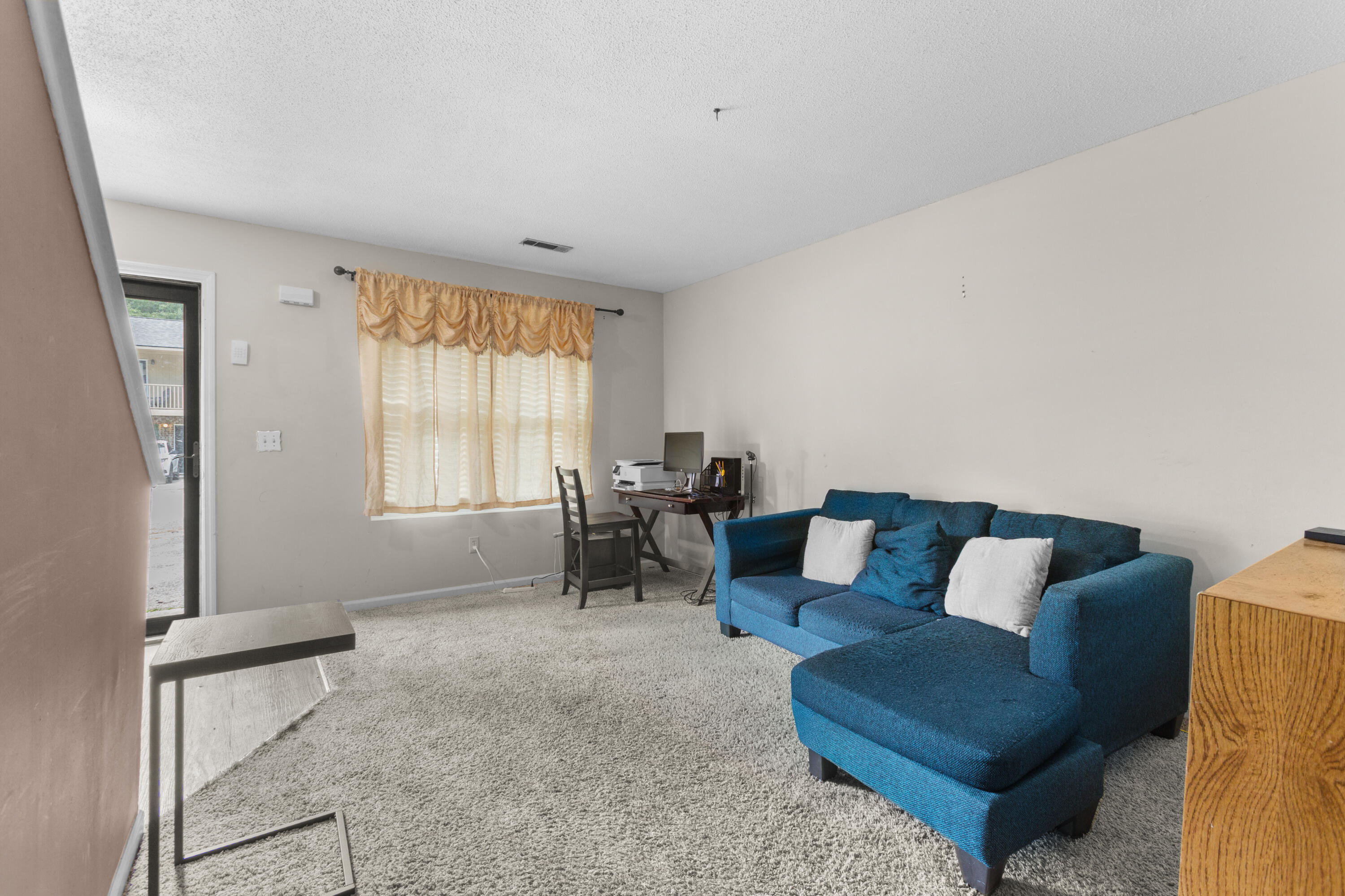 100 Kimeran Lane Apt D