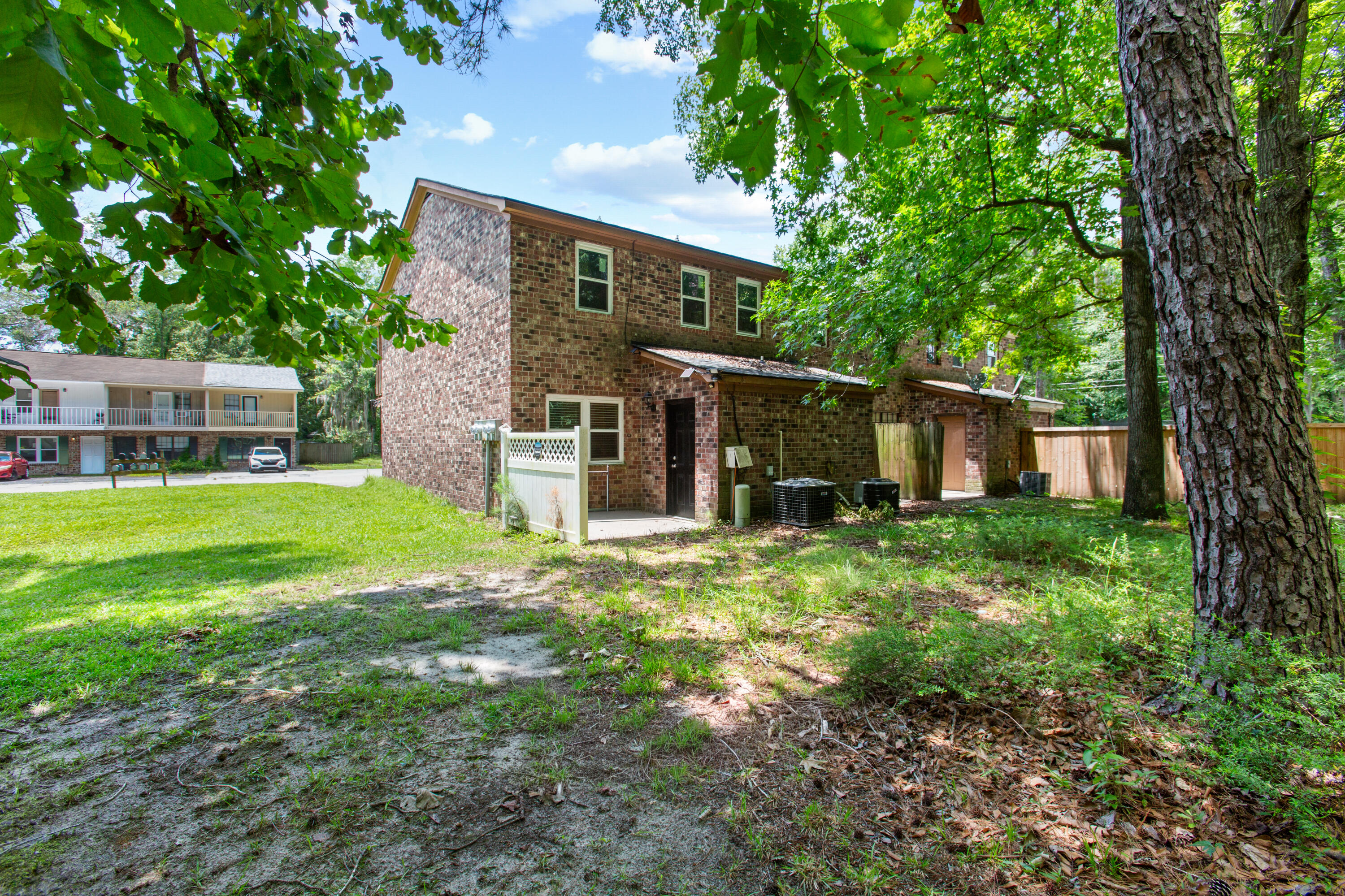 100 Kimeran Lane Apt D