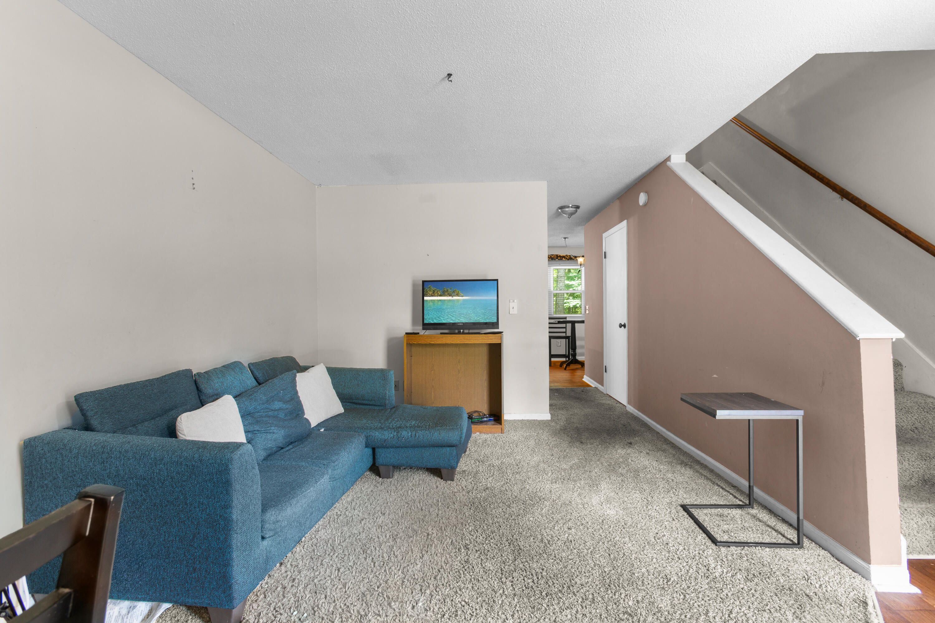 100 Kimeran Lane Apt D
