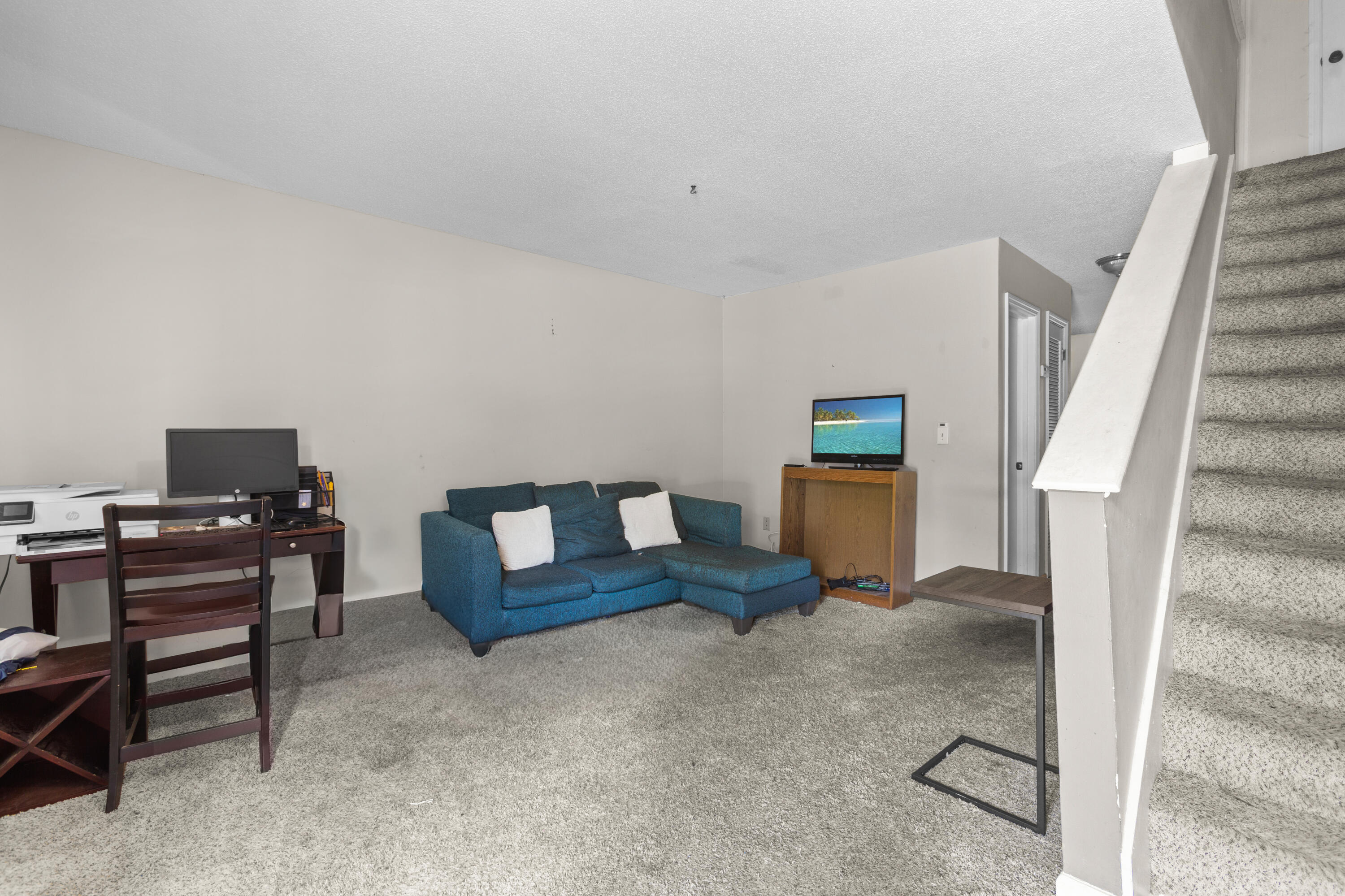 100 Kimeran Lane Apt D