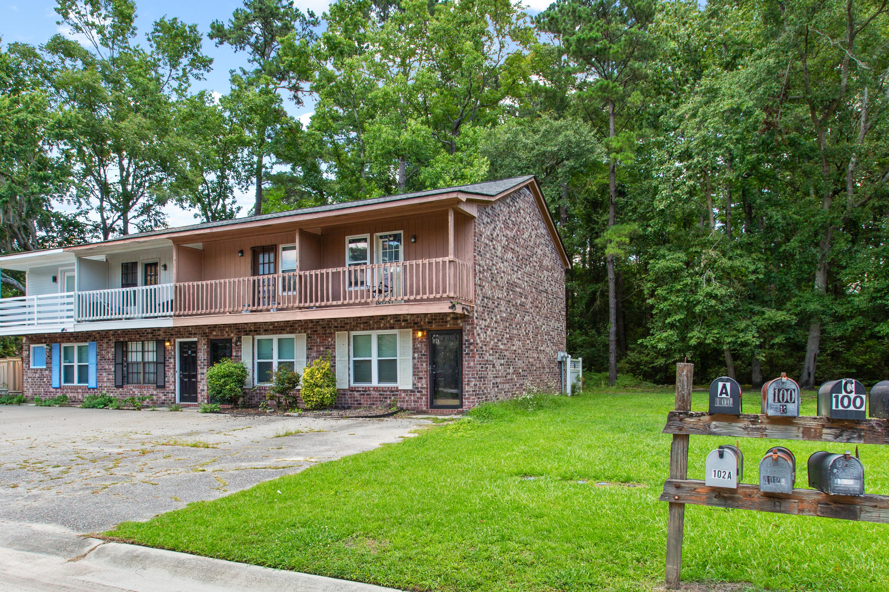 100 Kimeran Lane Apt D