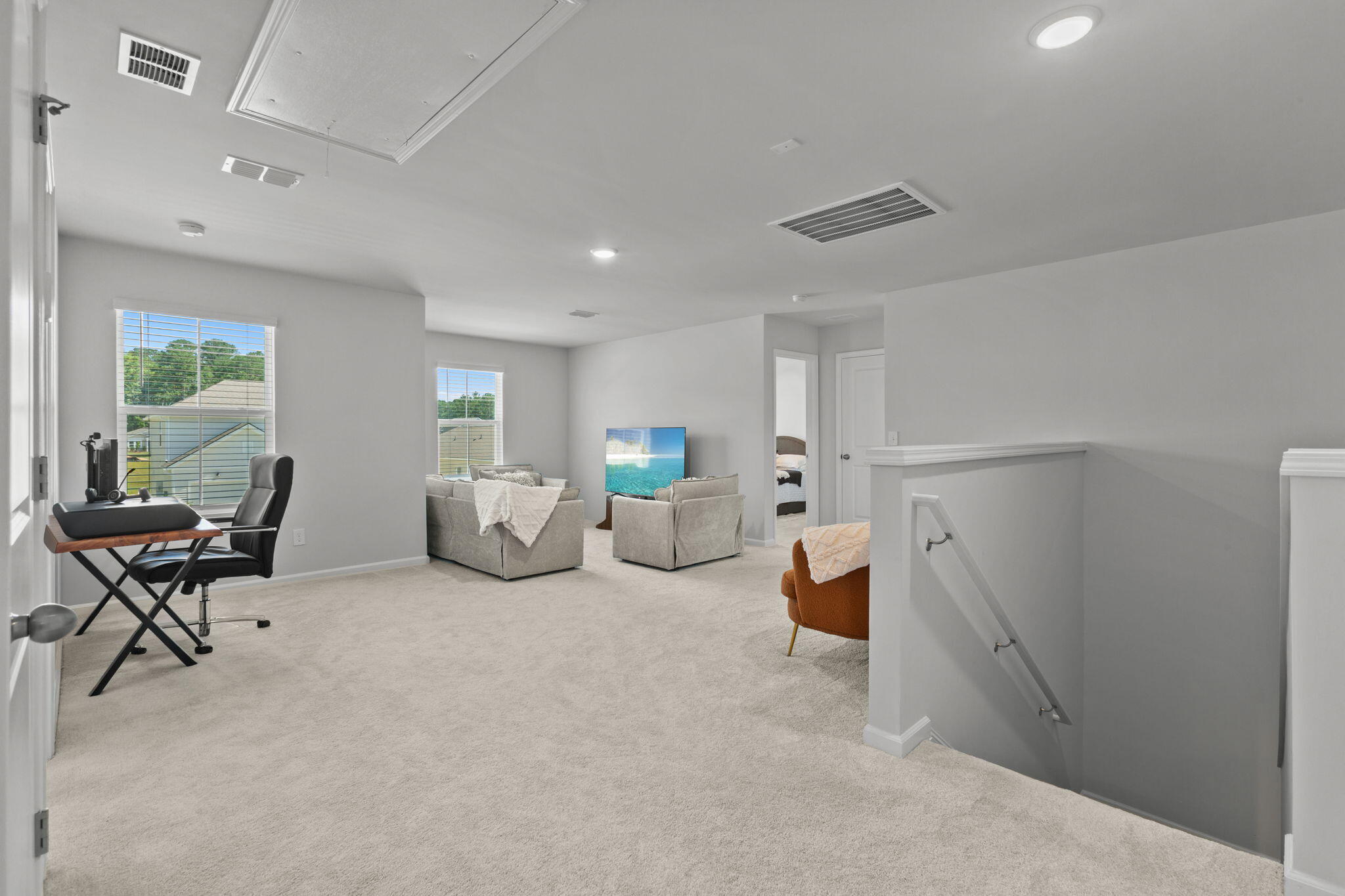 746 Meadowbrook Lane