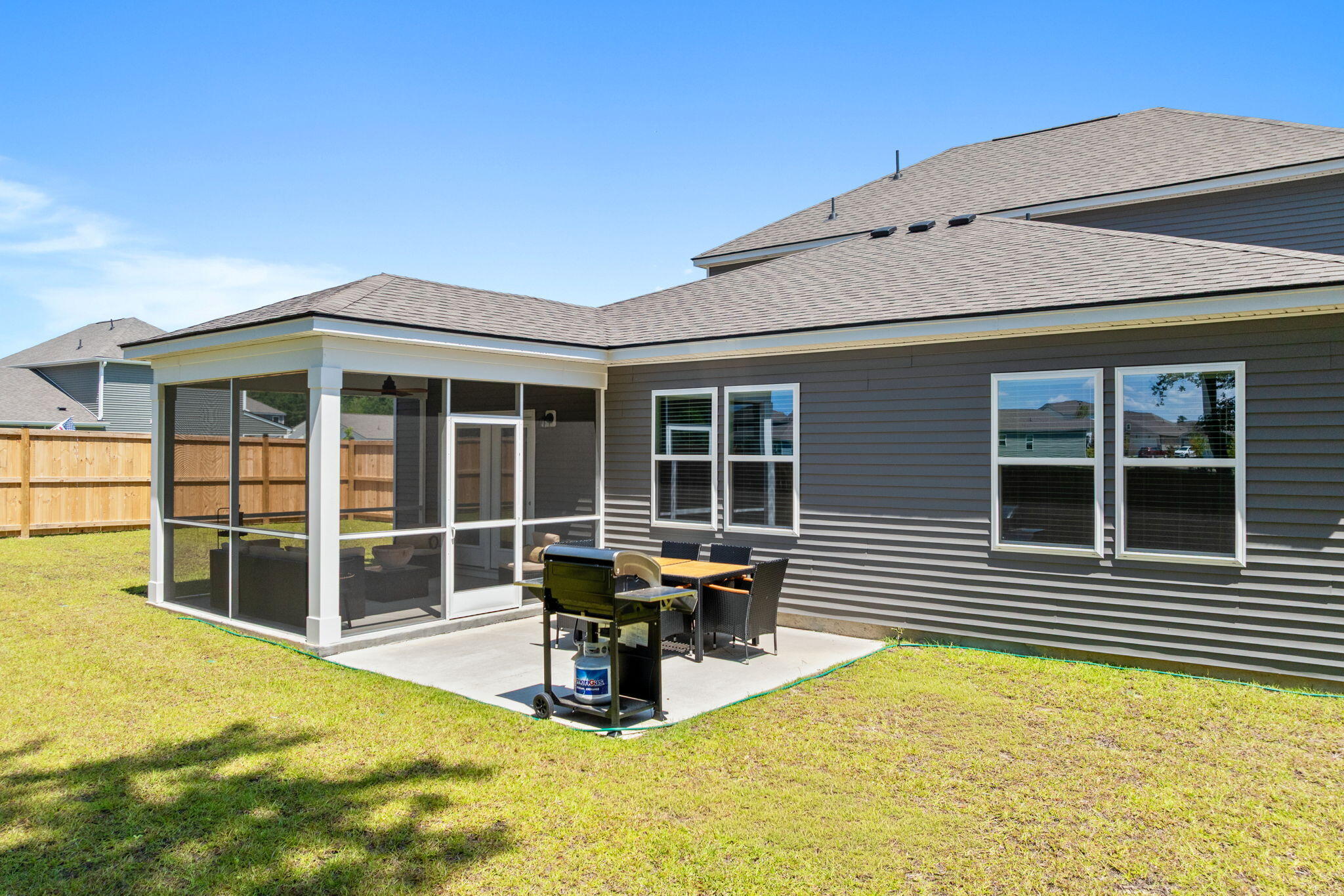746 Meadowbrook Lane