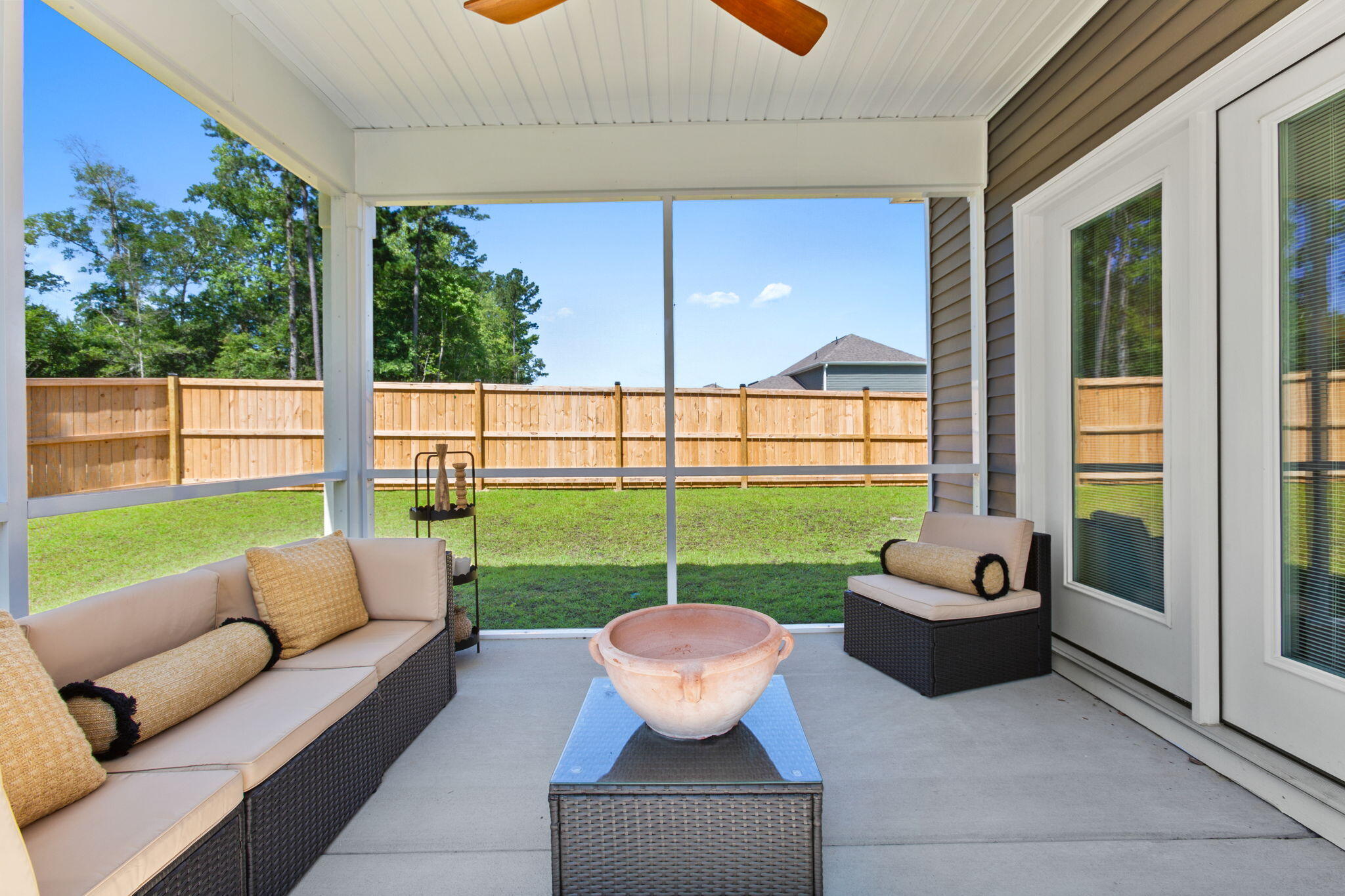 746 Meadowbrook Lane