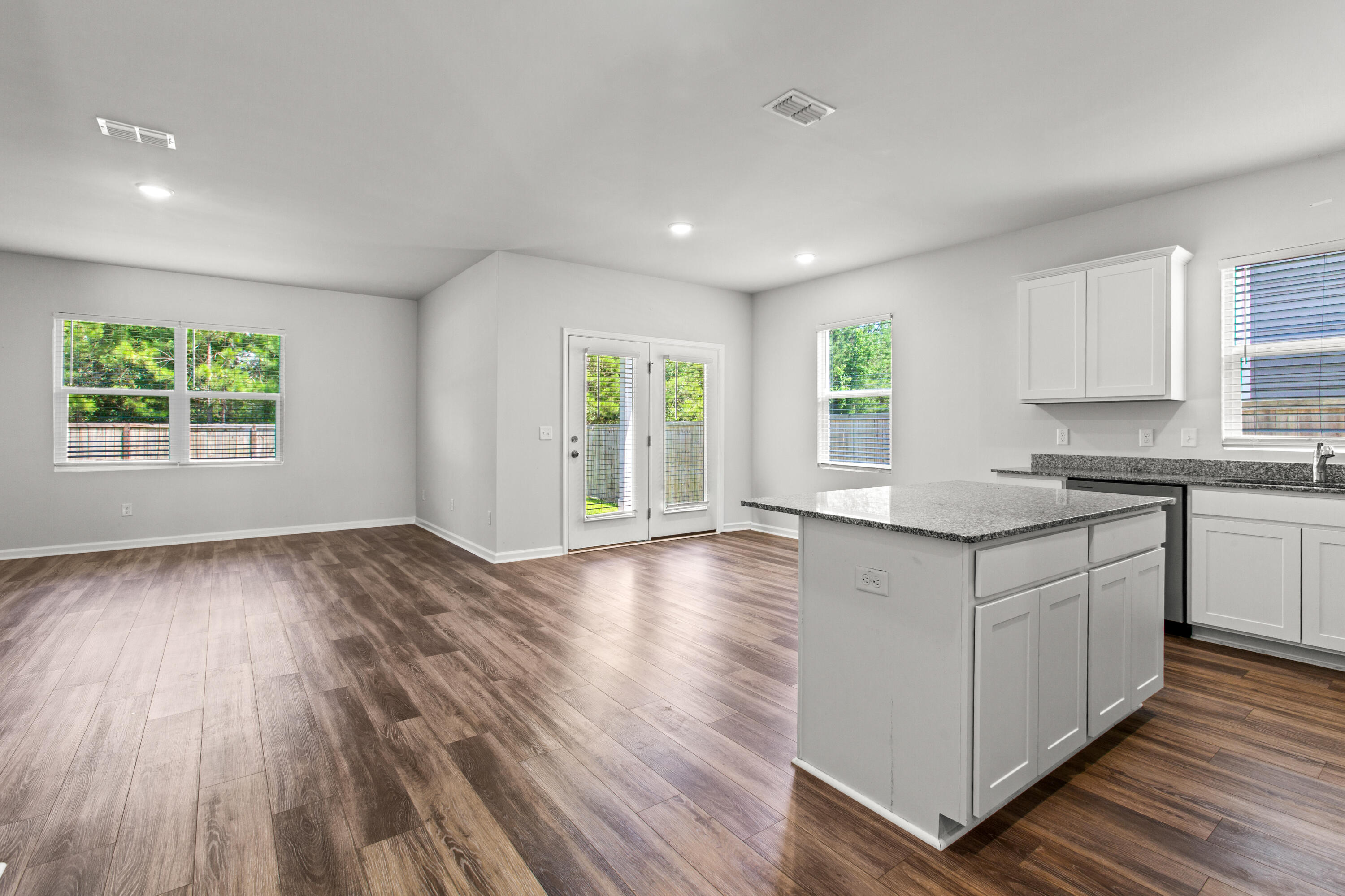 293 W Bradford Pointe Drive