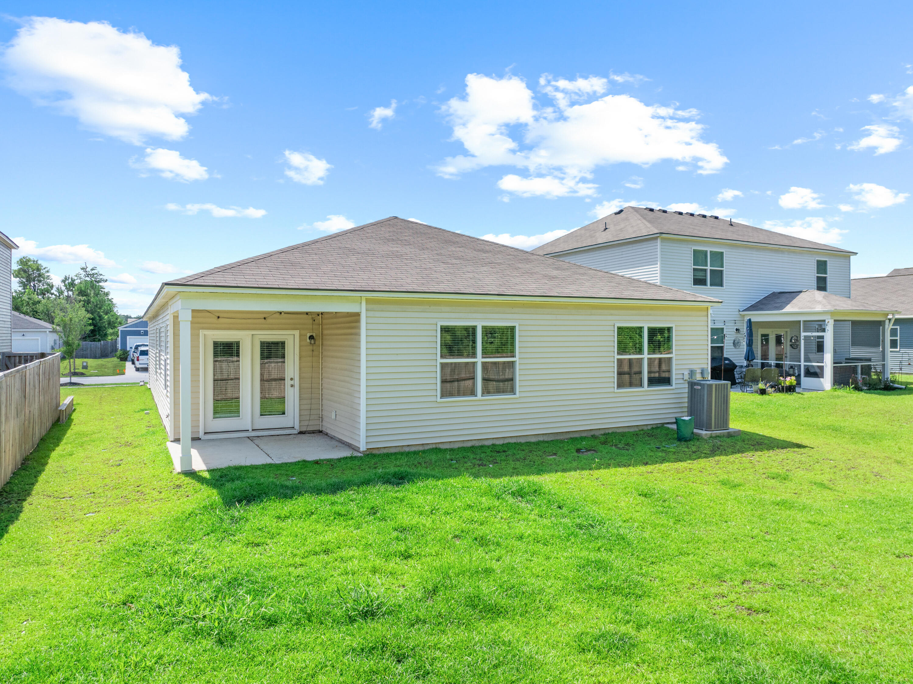 293 W Bradford Pointe Drive