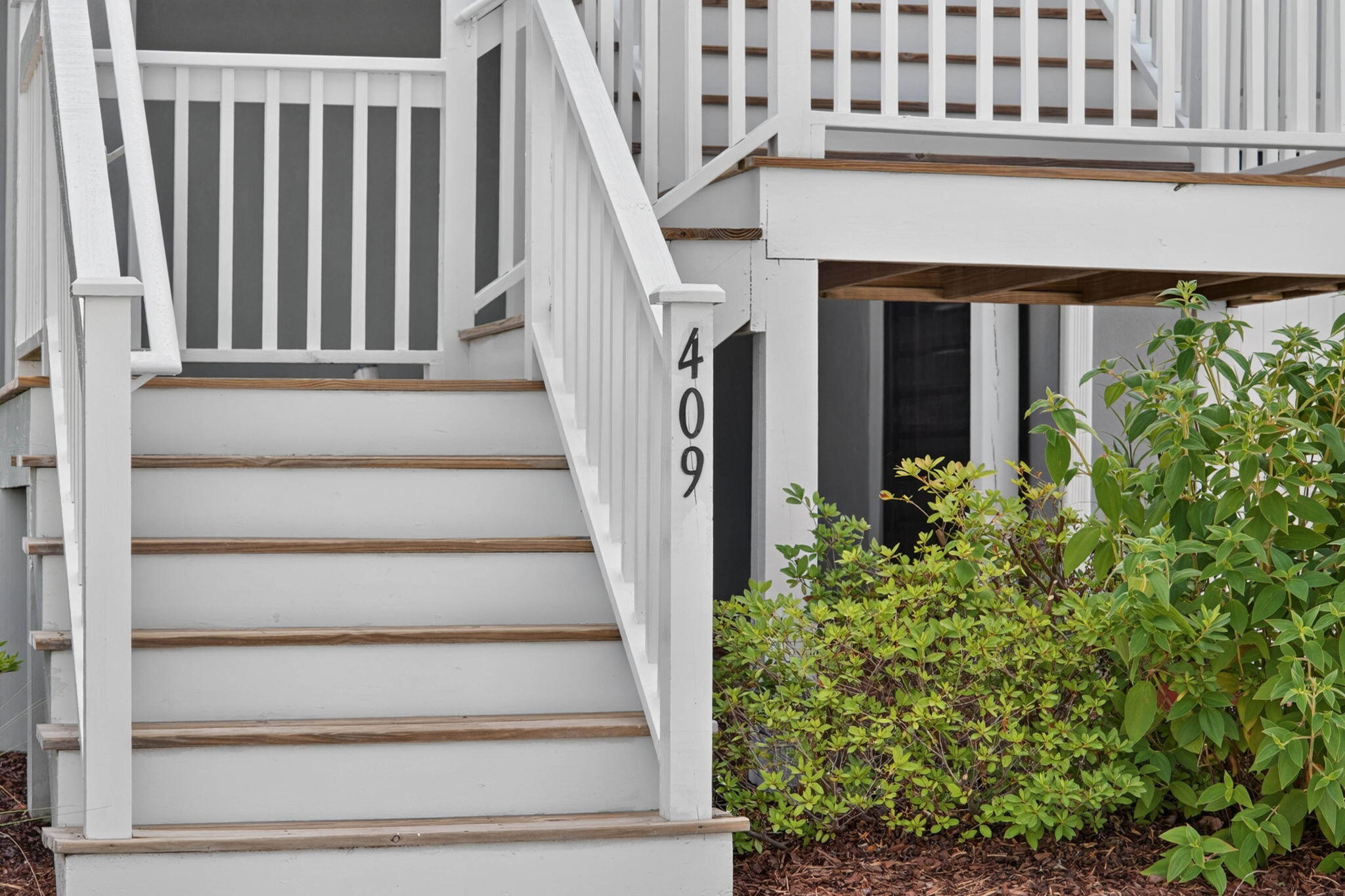 409 Topsail Court
