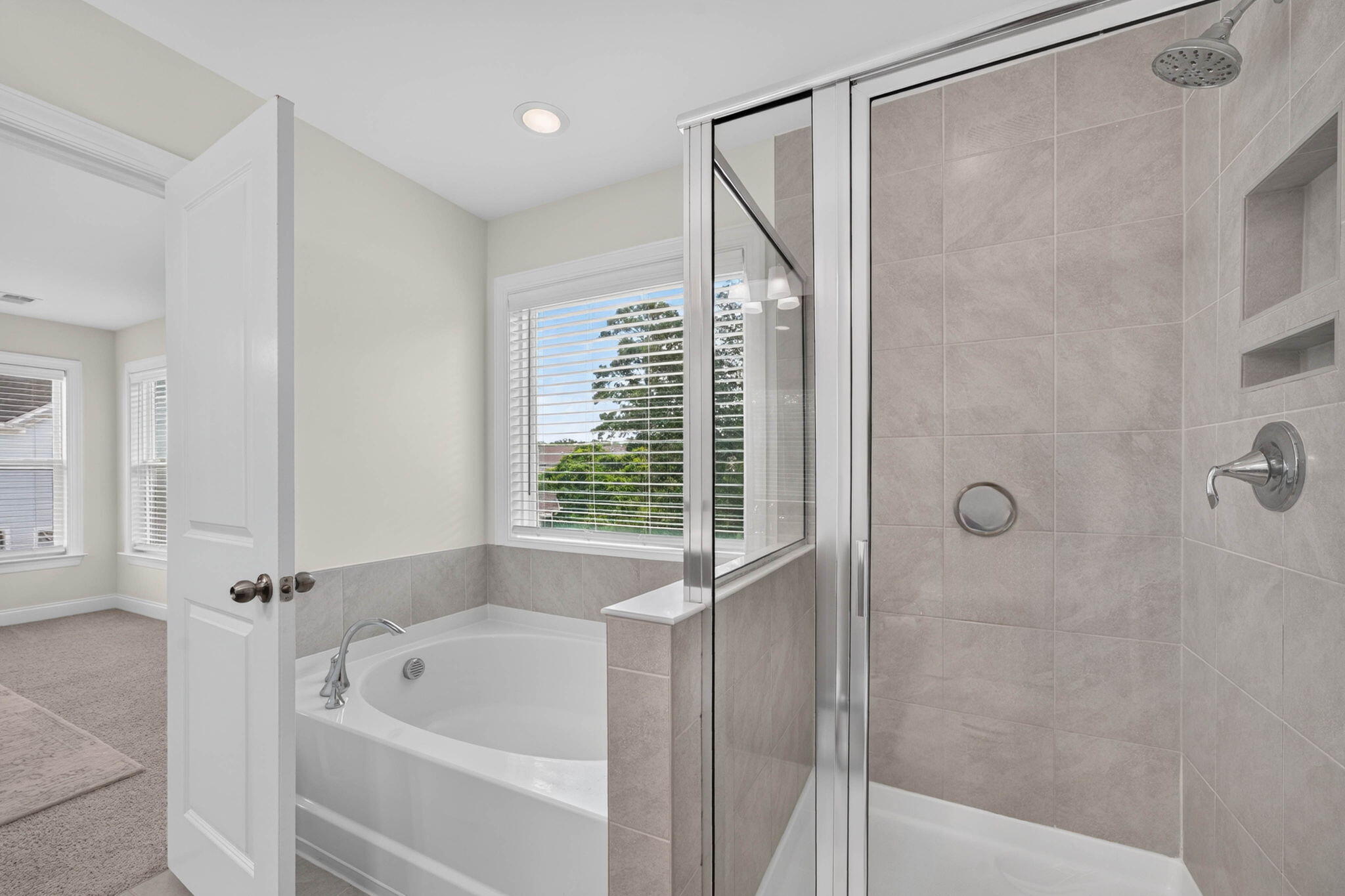 409 Topsail Court