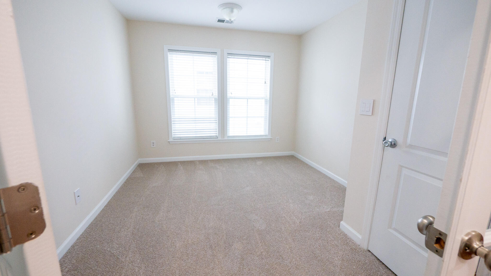 1634 Sparkleberry Lane