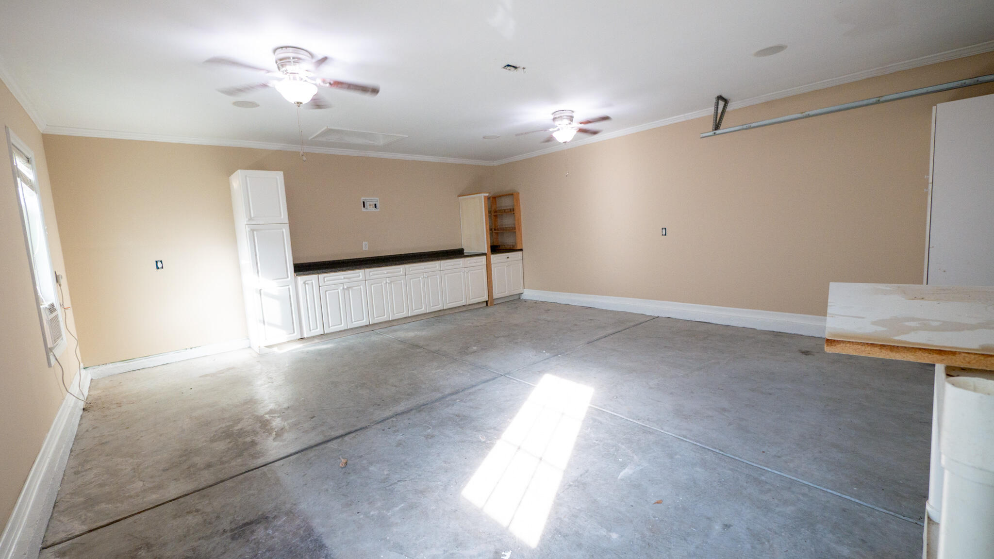 1634 Sparkleberry Lane
