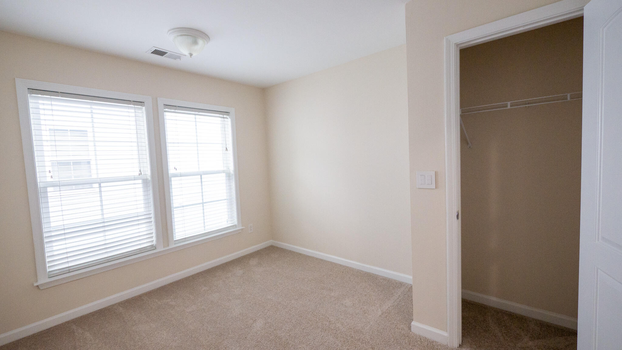 1634 Sparkleberry Lane