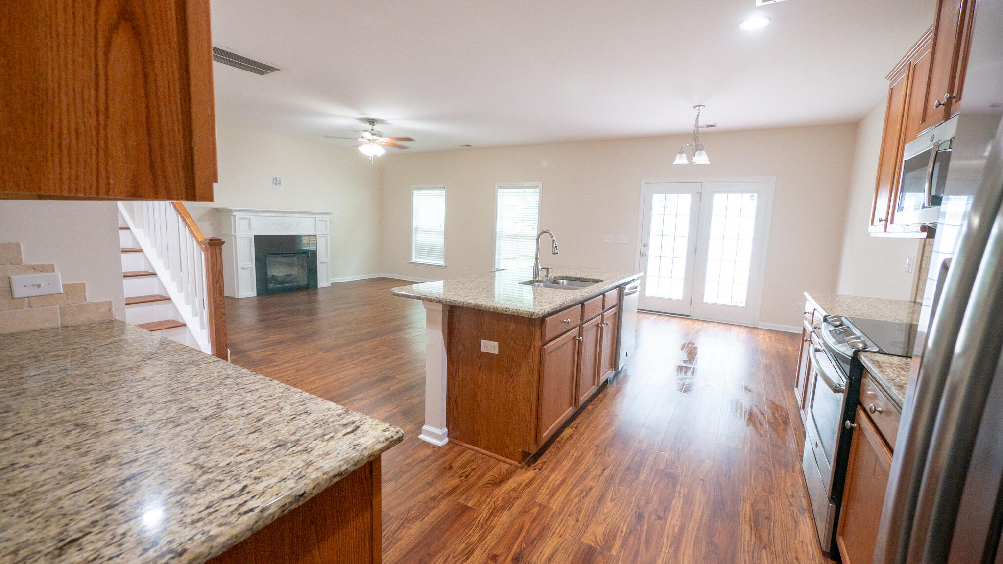 1634 Sparkleberry Lane
