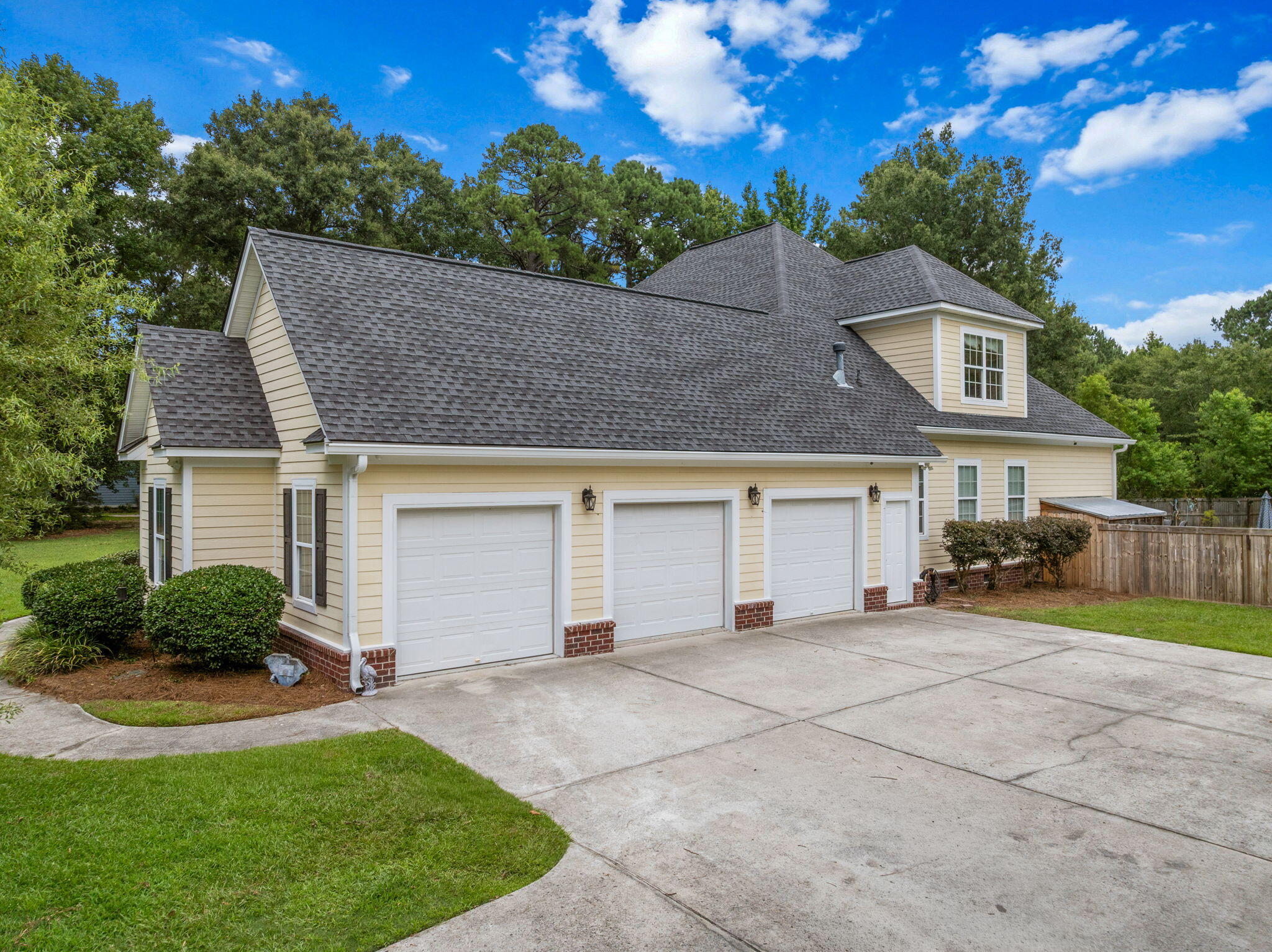 1019 Englewood Court